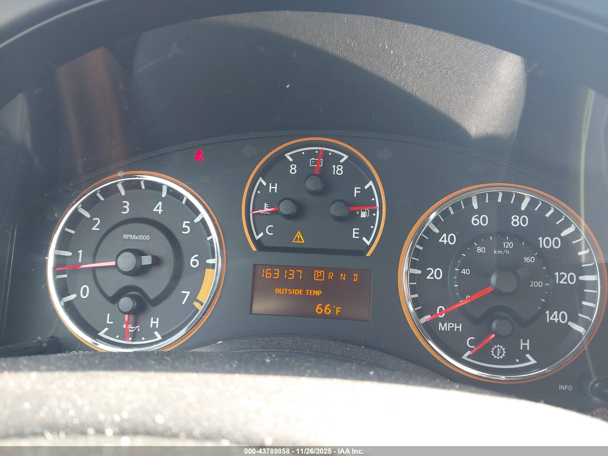 NISSAN ARMADA image 7