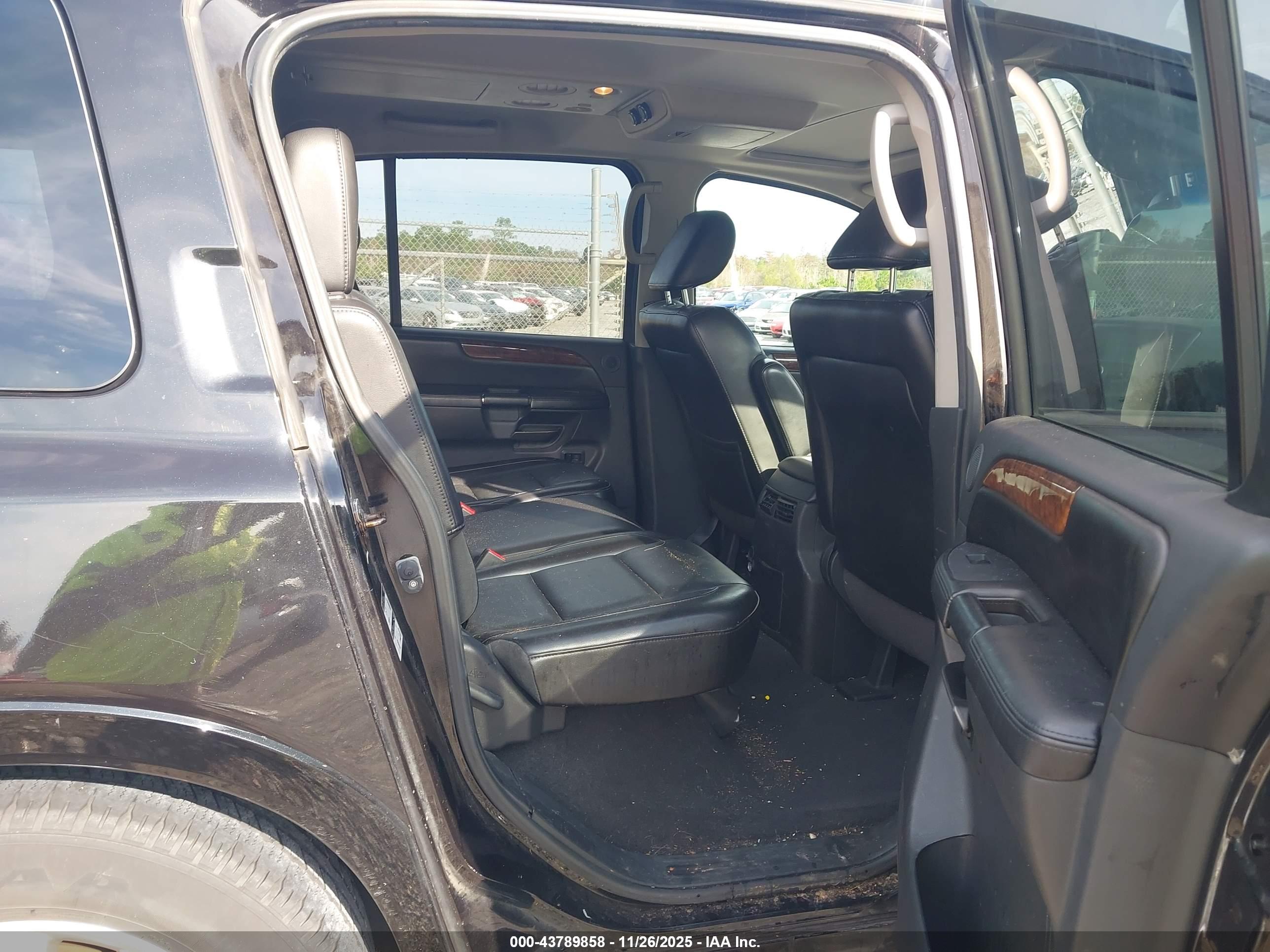 NISSAN ARMADA image 8