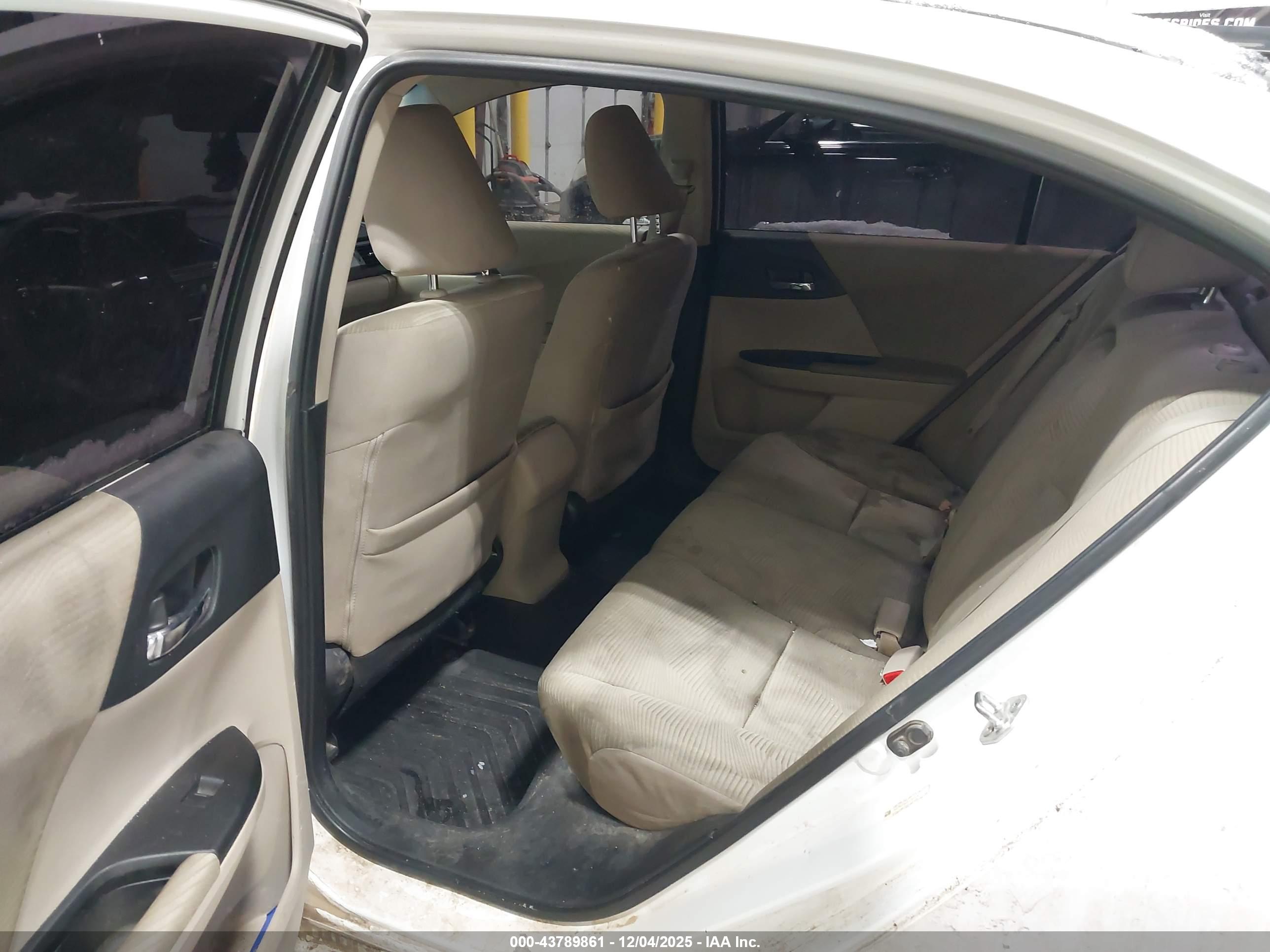 HONDA ACCORD image 8