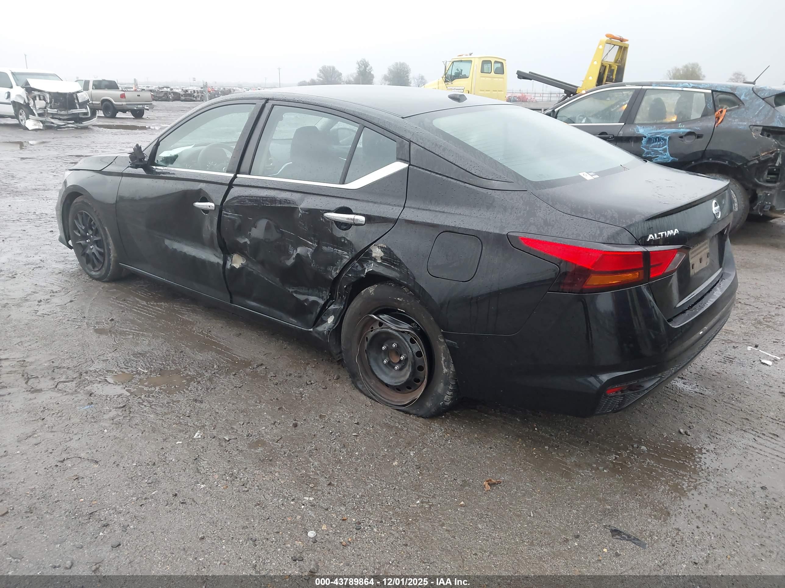 NISSAN ALTIMA image 3