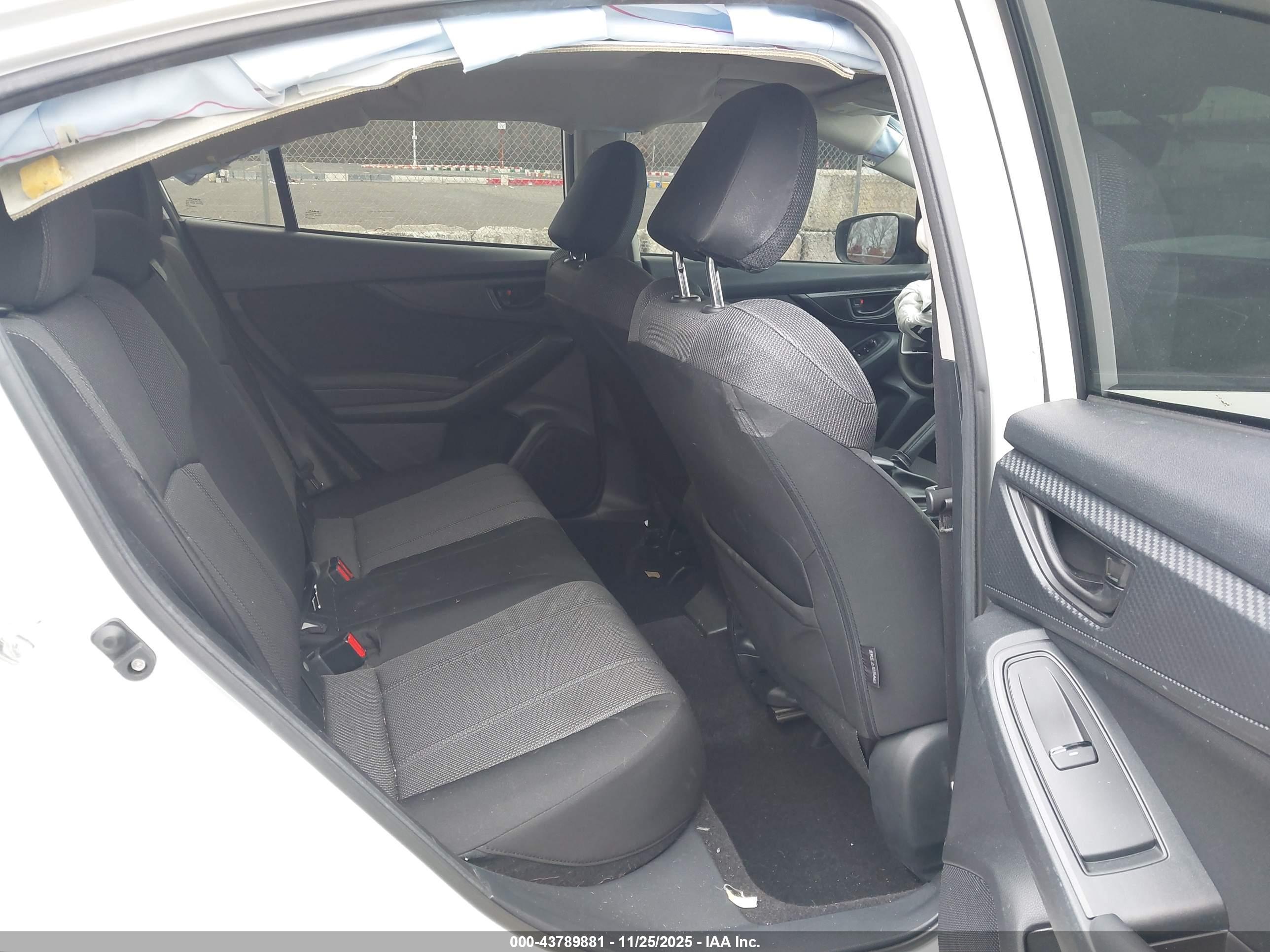 SUBARU IMPREZA image 8