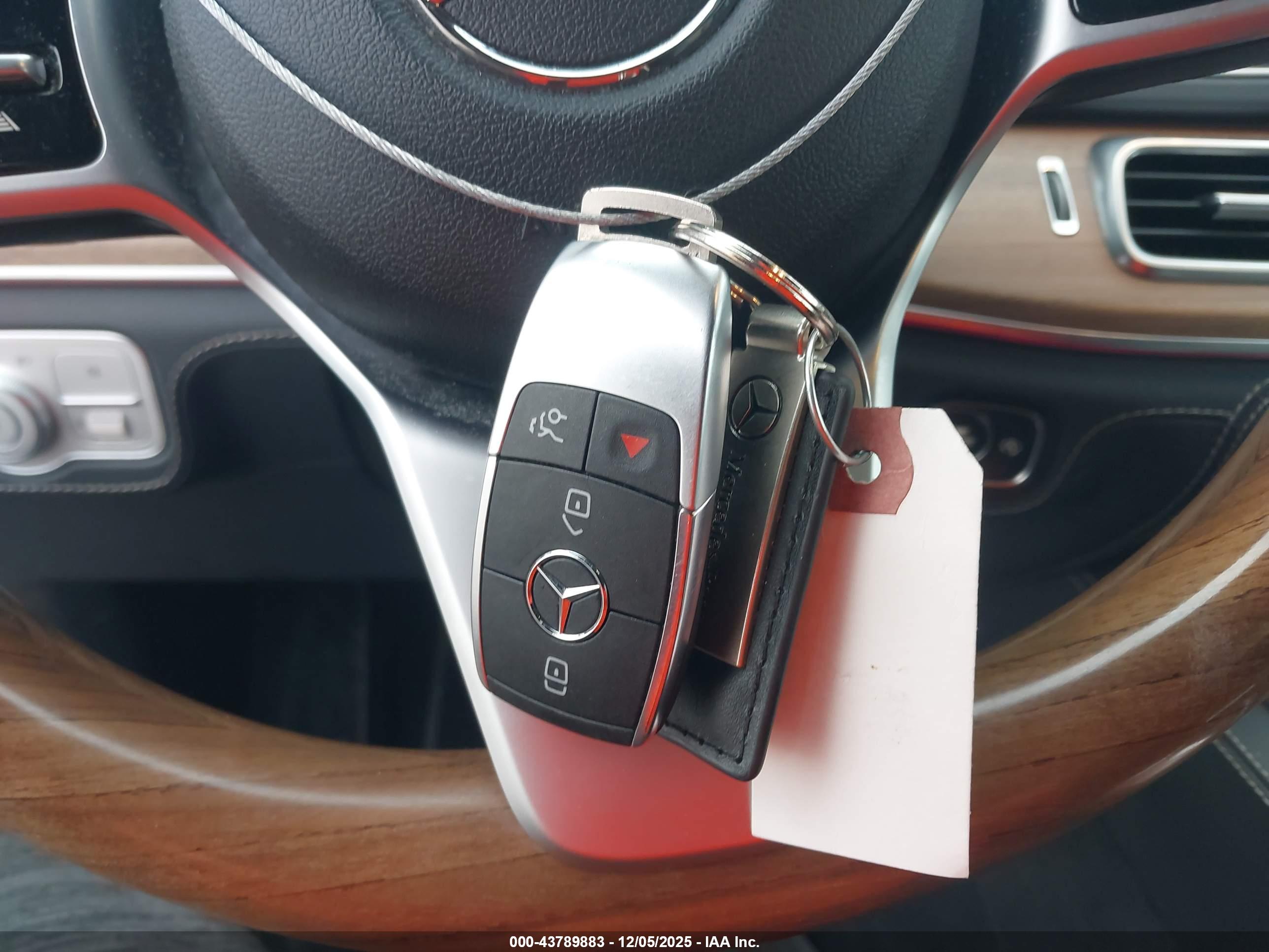 MERCEDES-BENZ GLE image 11