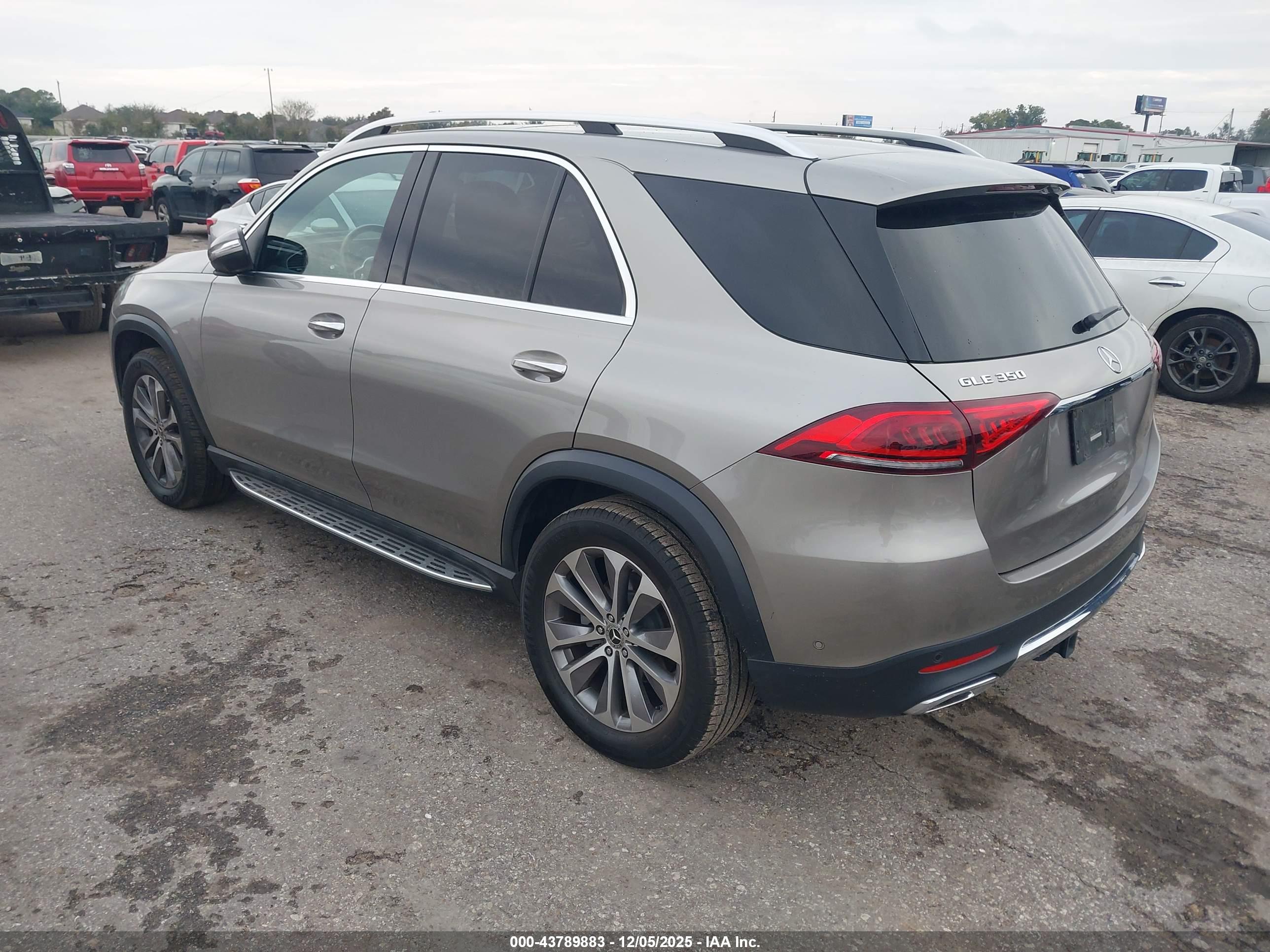 MERCEDES-BENZ GLE image 3