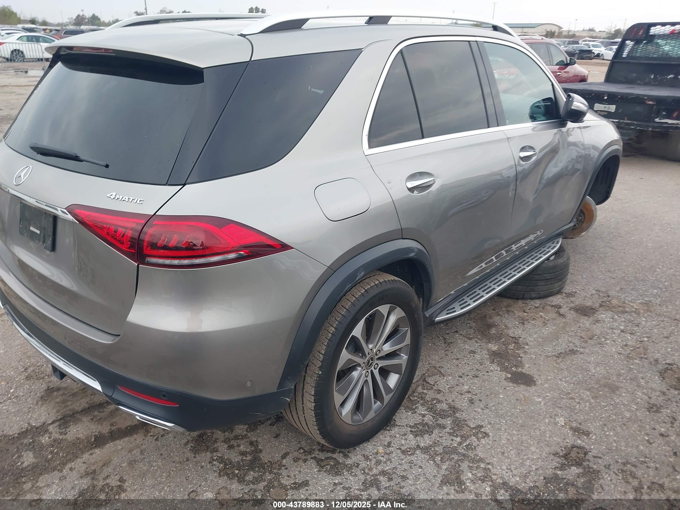 MERCEDES-BENZ GLE image 4