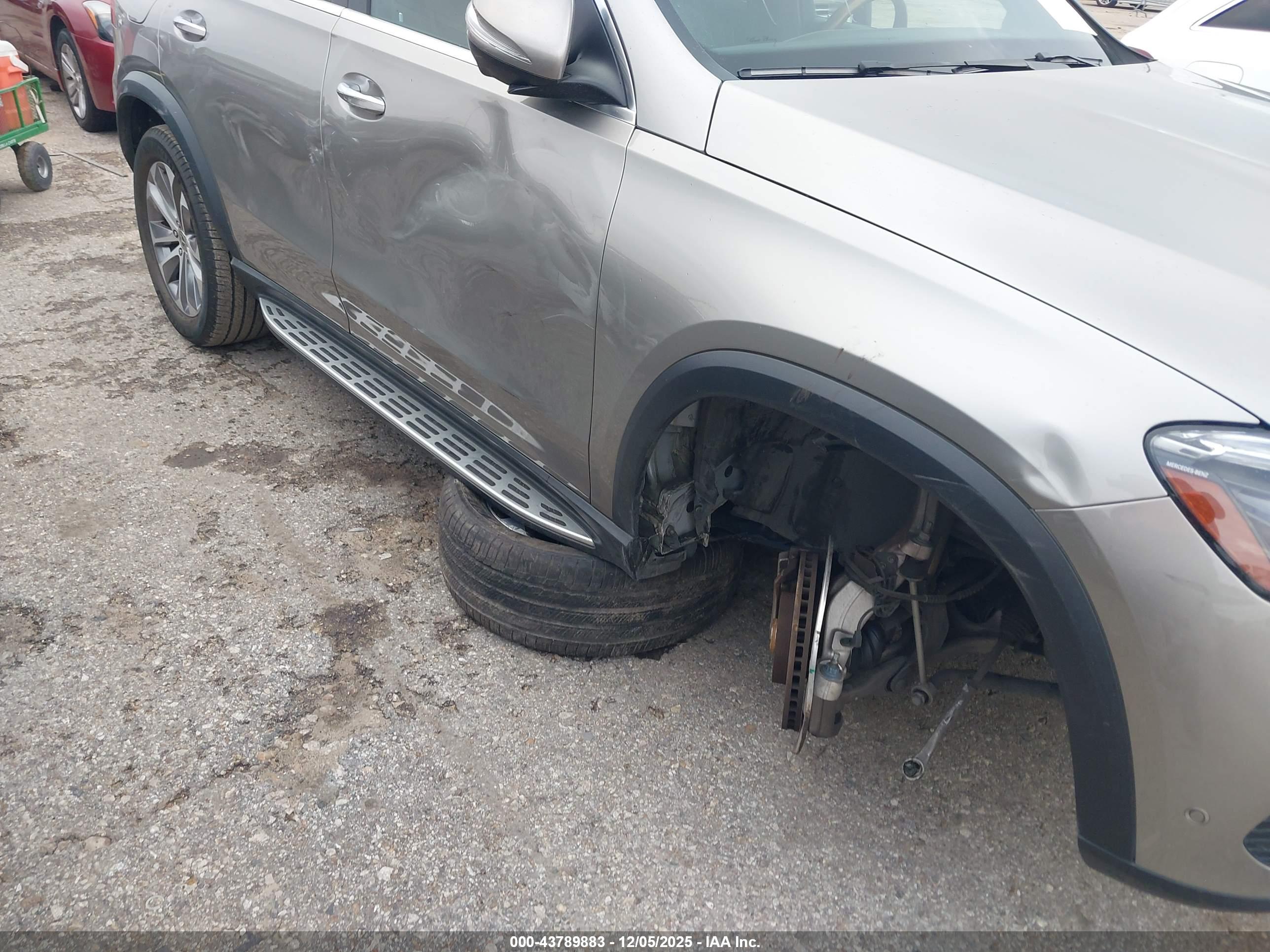 MERCEDES-BENZ GLE image 6
