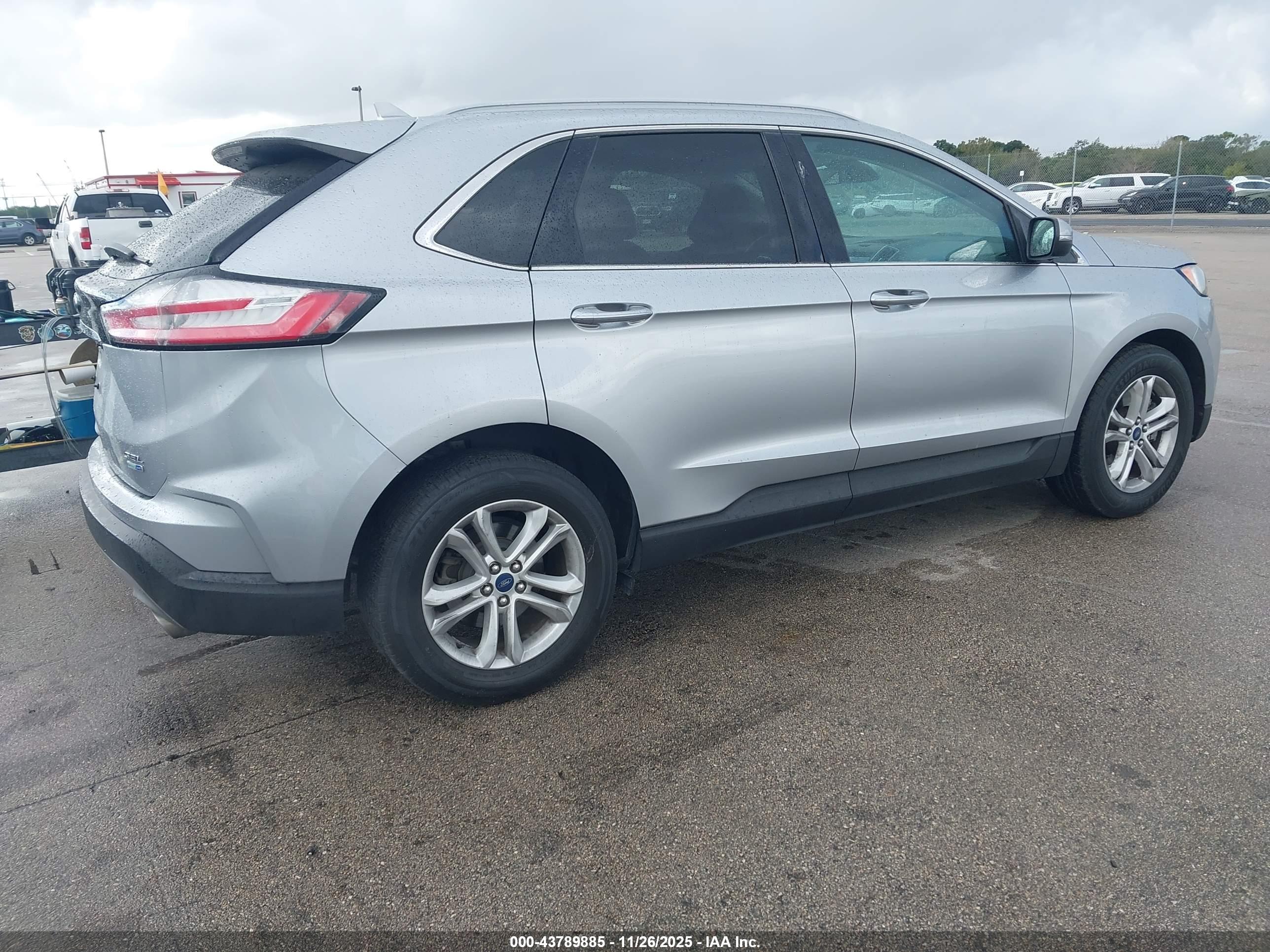 FORD EDGE image 4