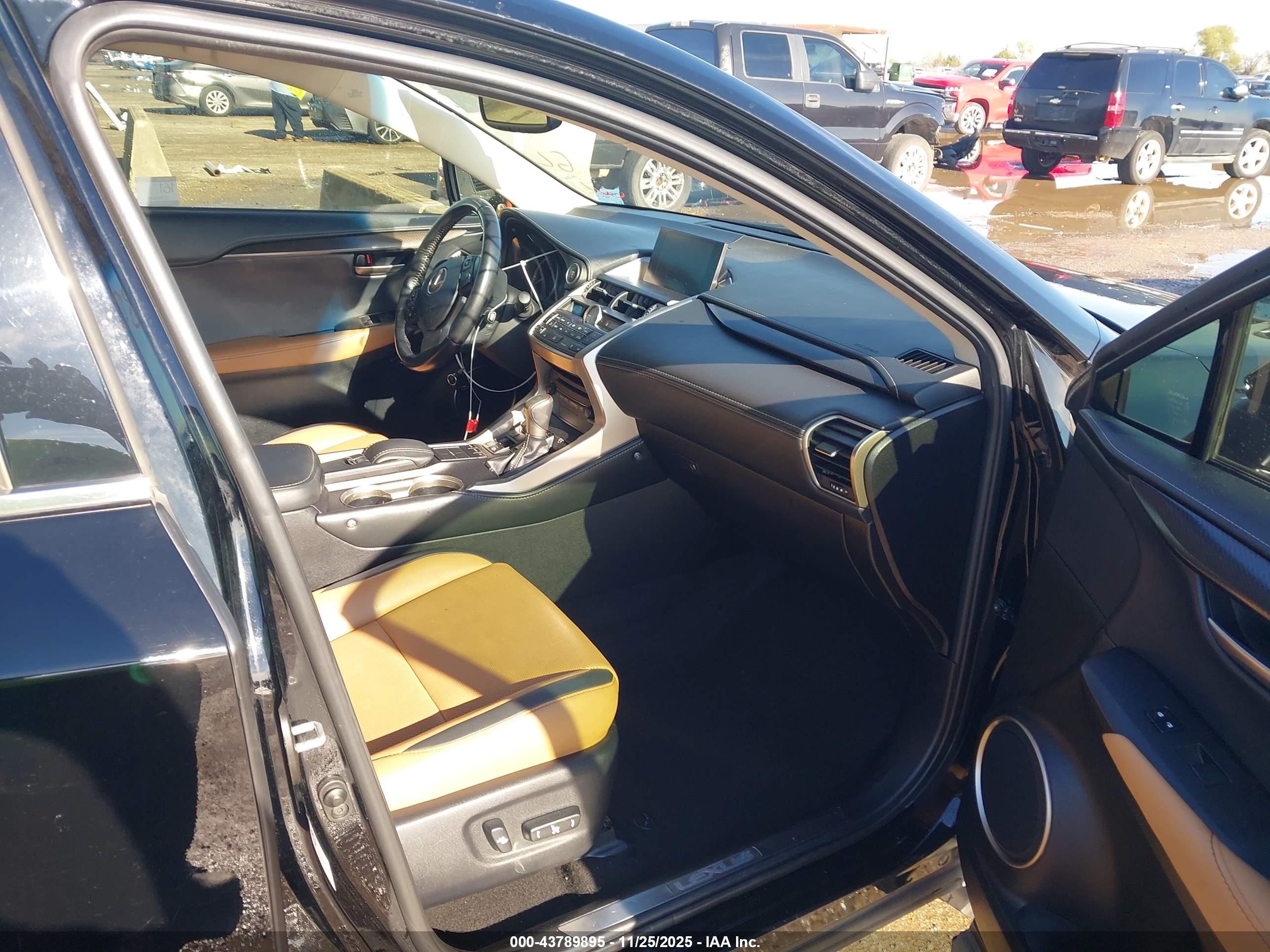 LEXUS NX image 5