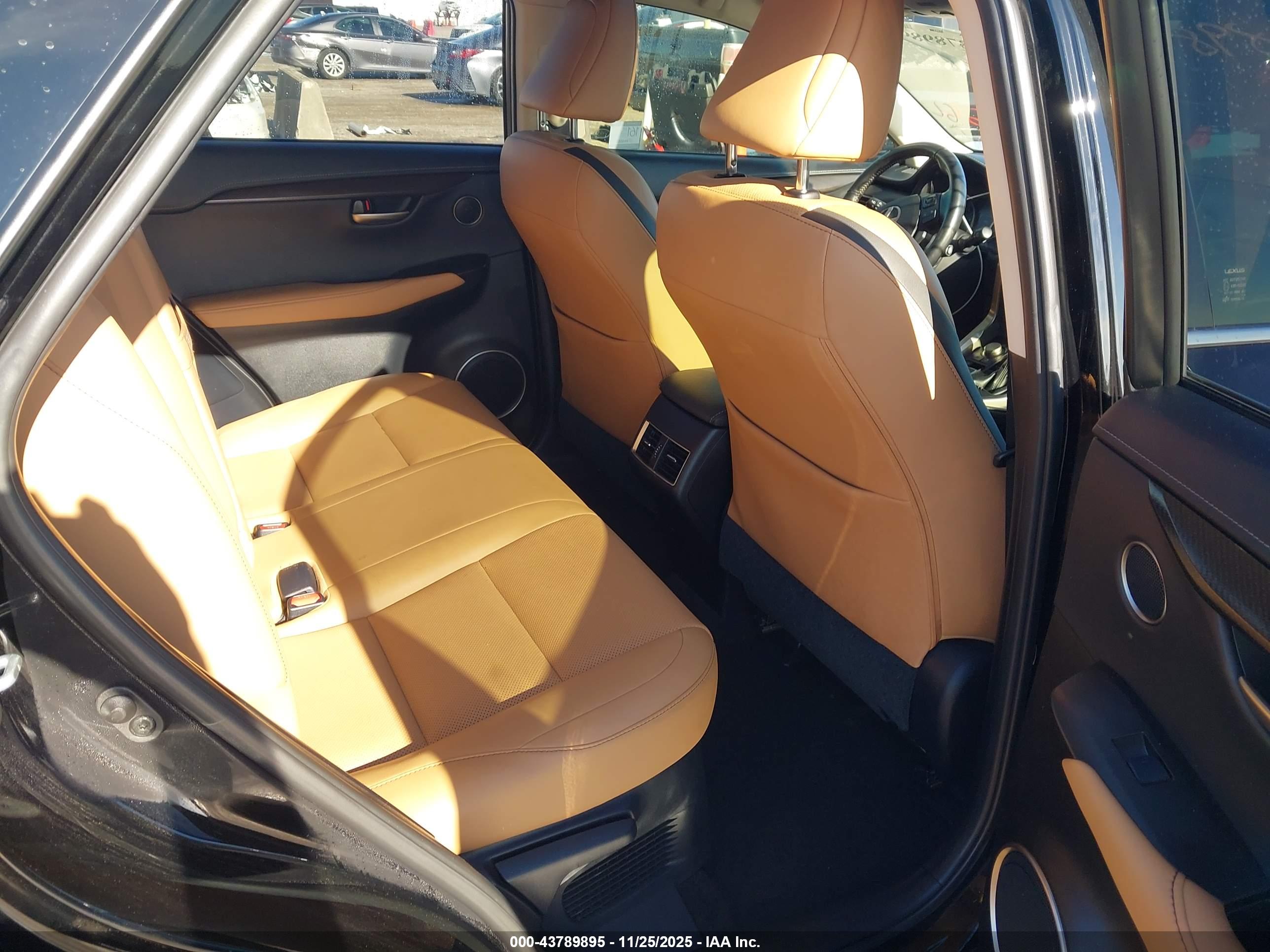 LEXUS NX image 8