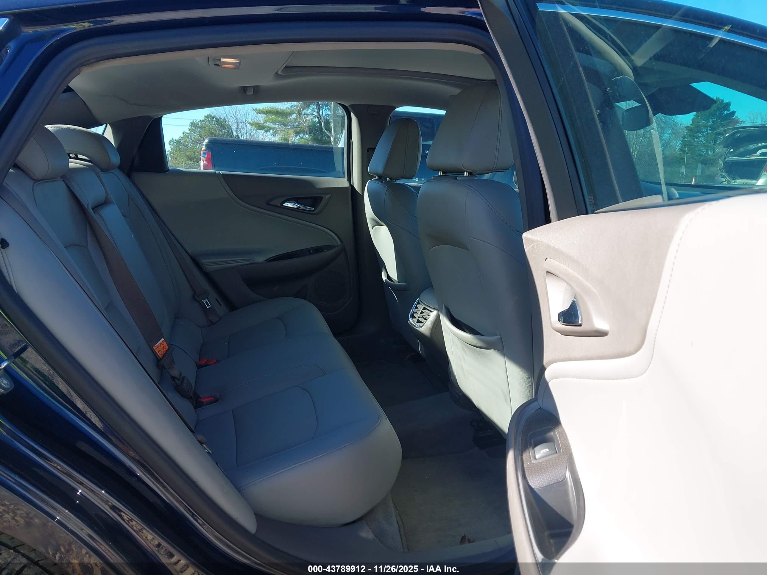 CHEVROLET MALIBU image 8