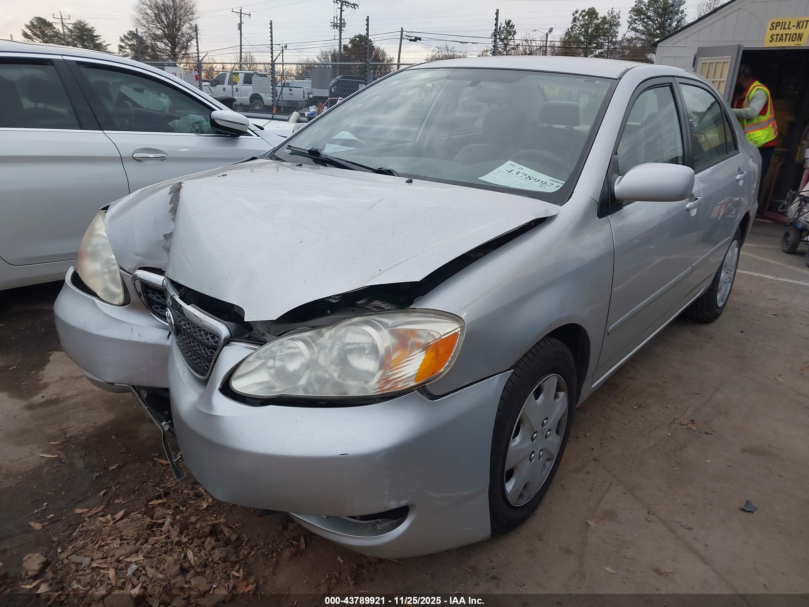 TOYOTA COROLLA image 2