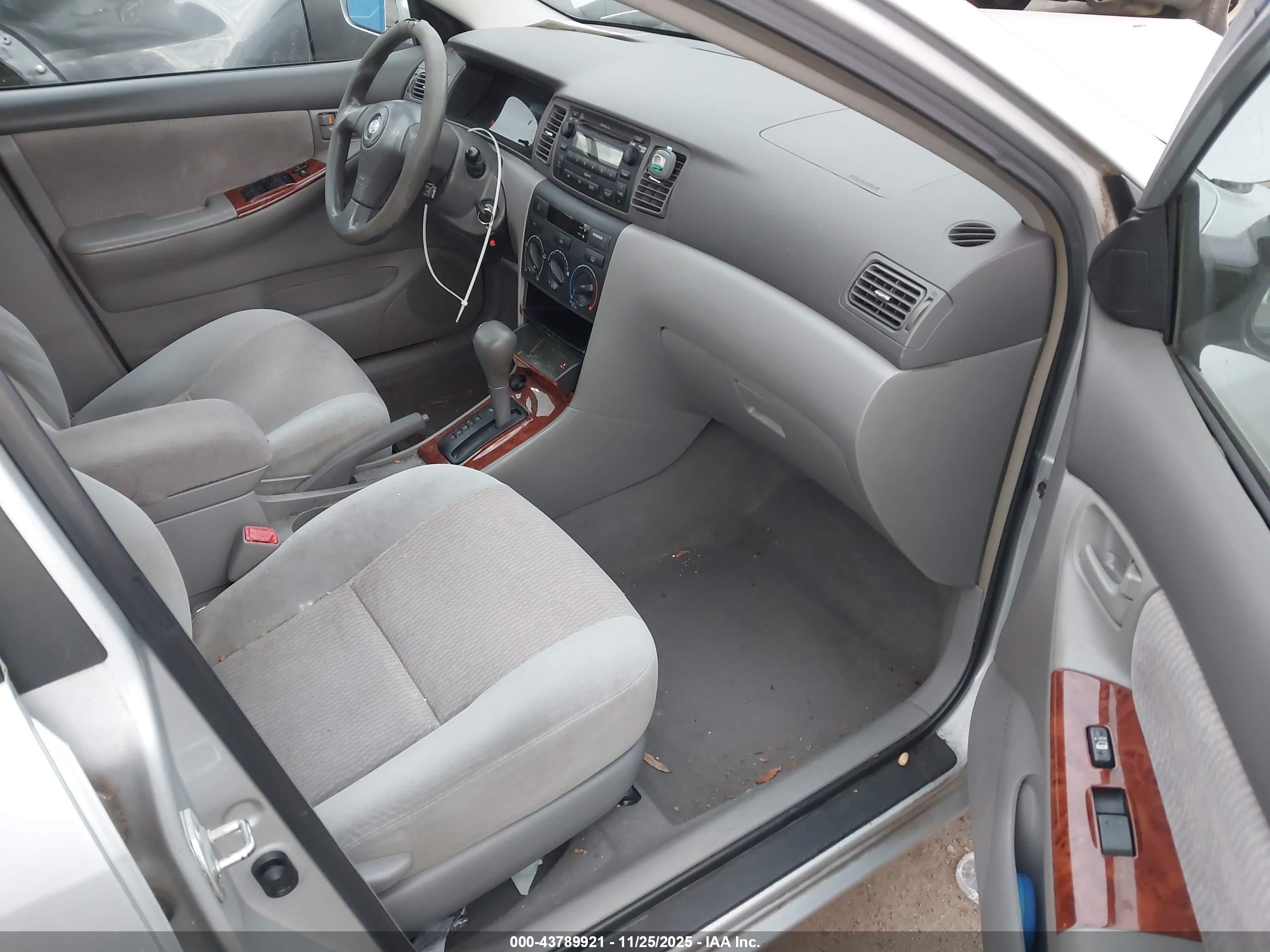 TOYOTA COROLLA image 5