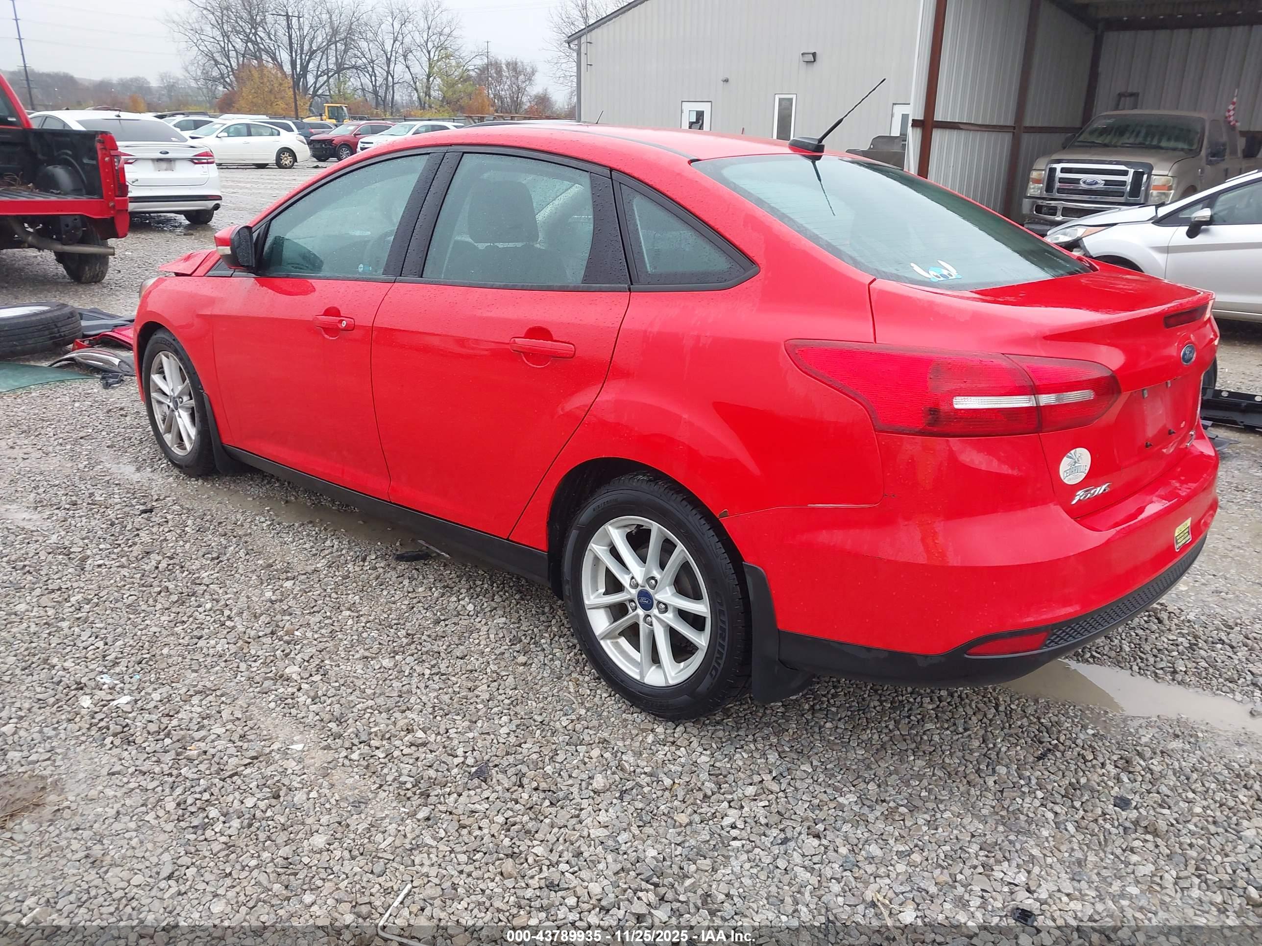 FORD FOCUS image 3