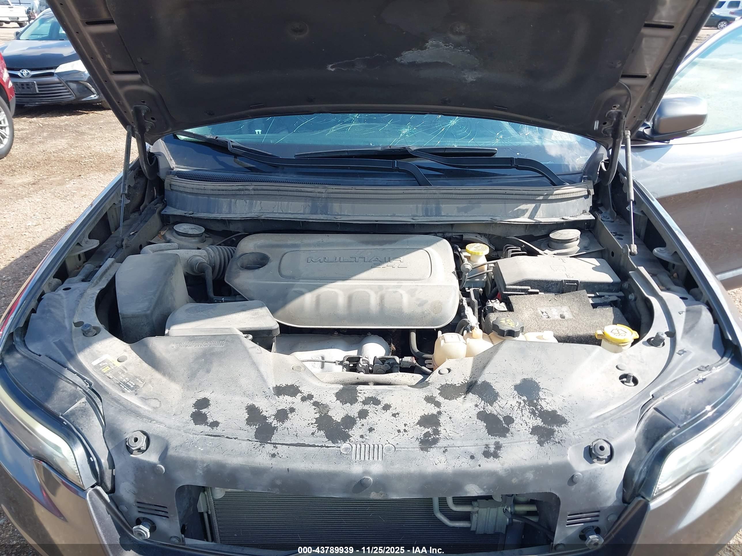 JEEP CHEROKEE image 10