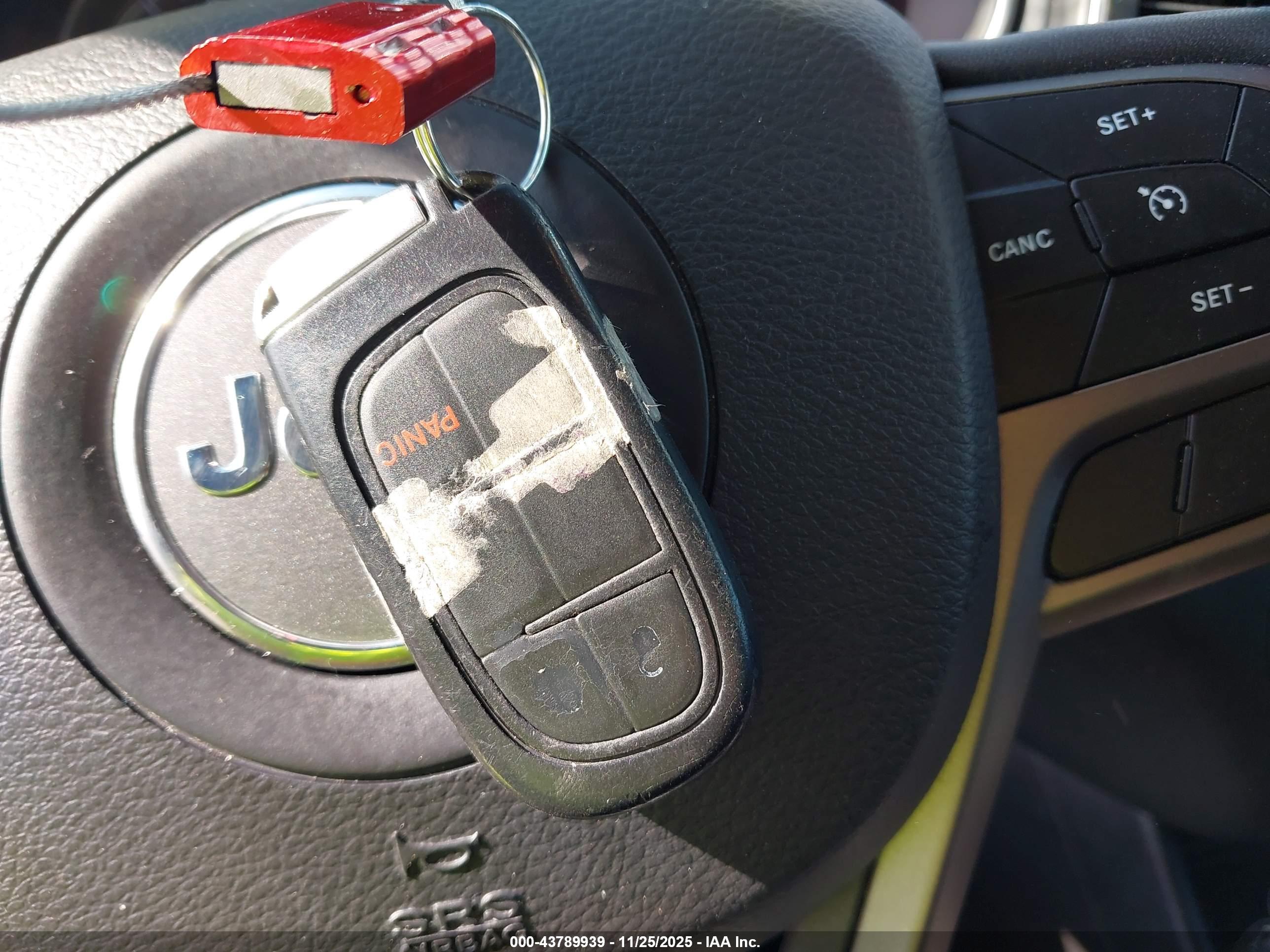 JEEP CHEROKEE image 11