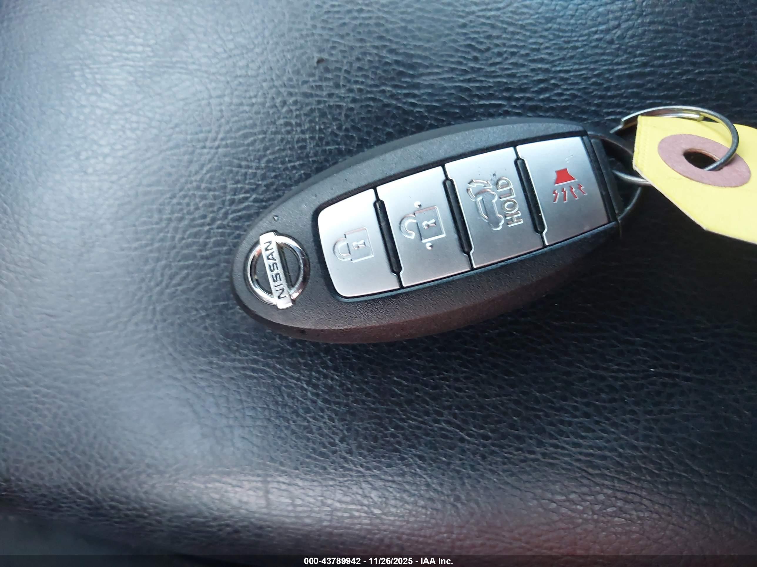 NISSAN ROGUE image 11