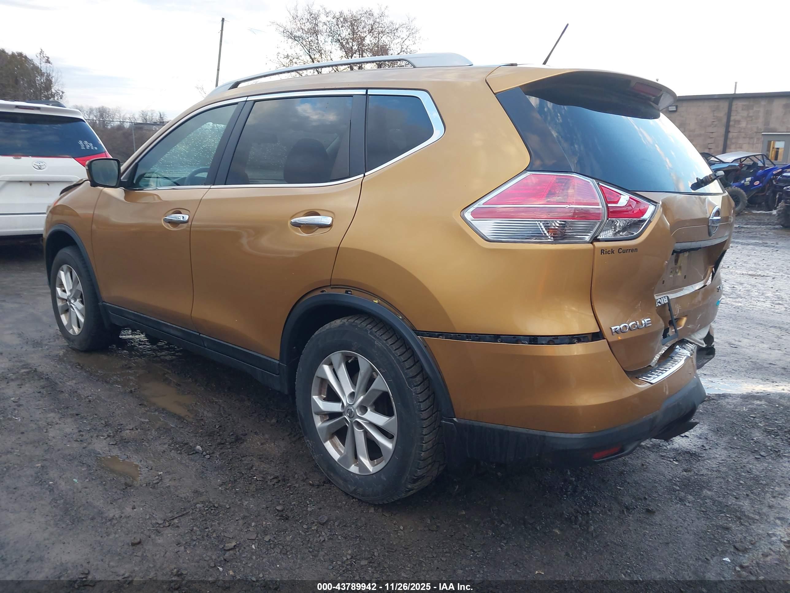 NISSAN ROGUE image 3