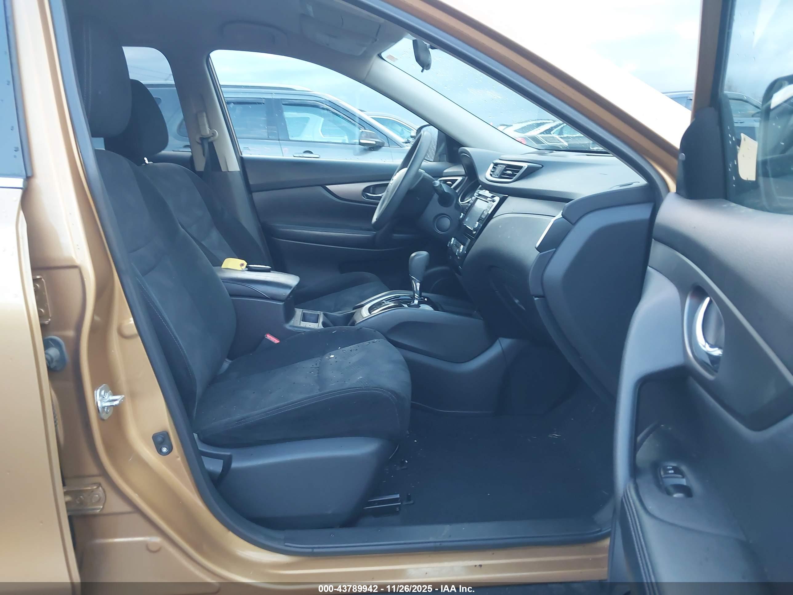 NISSAN ROGUE image 5