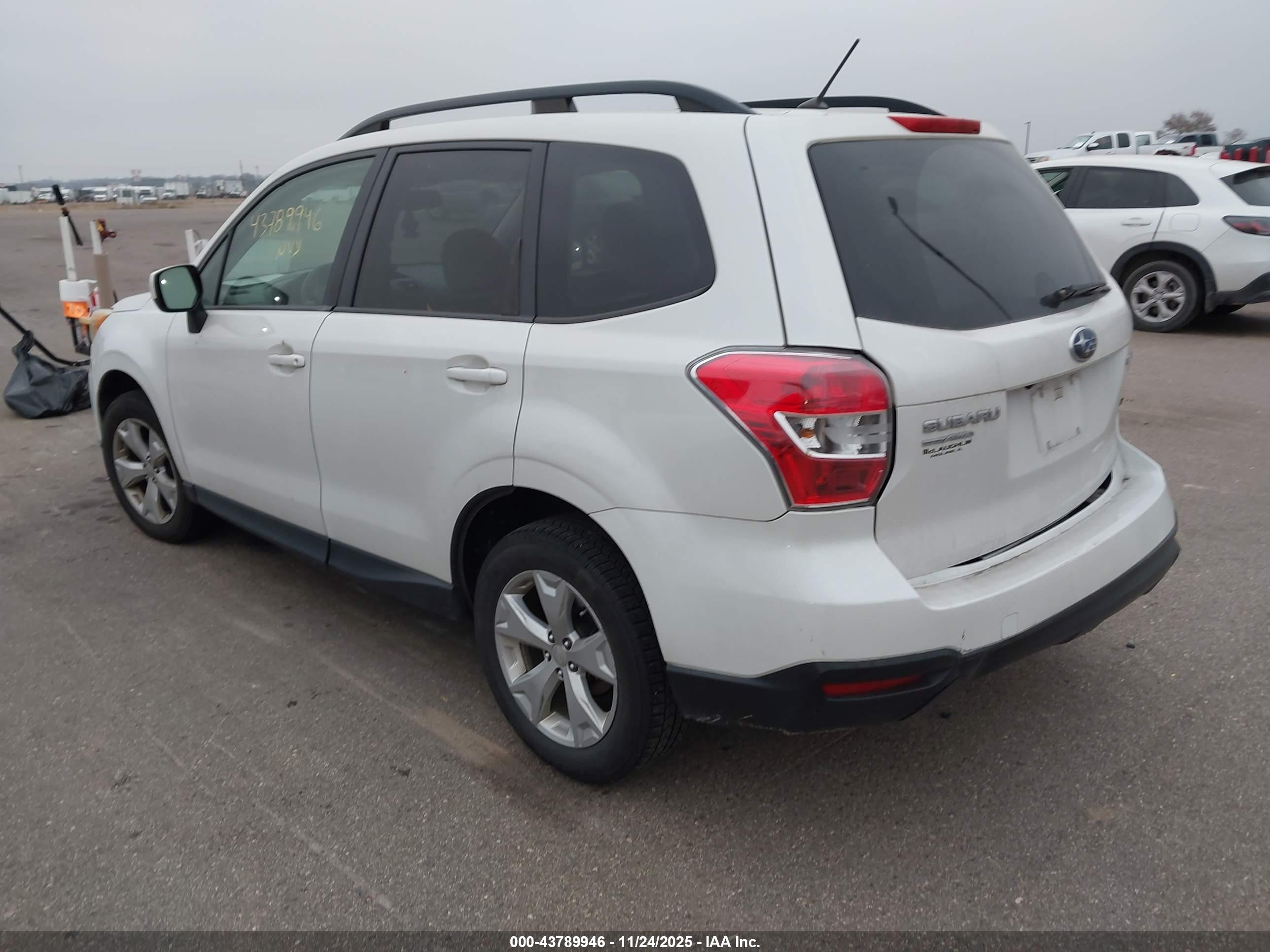 SUBARU FORESTER image 3