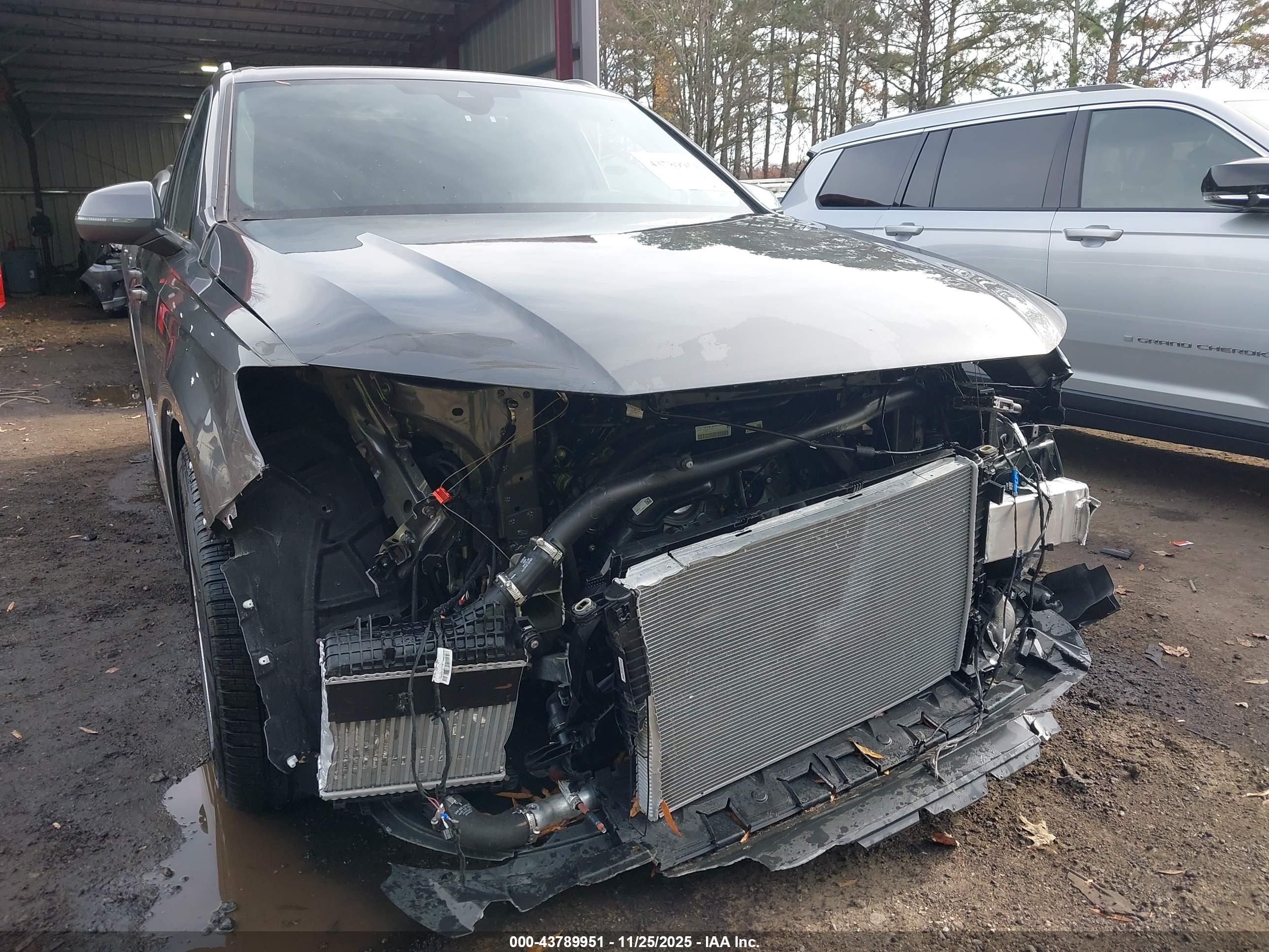 AUDI Q7 image 6