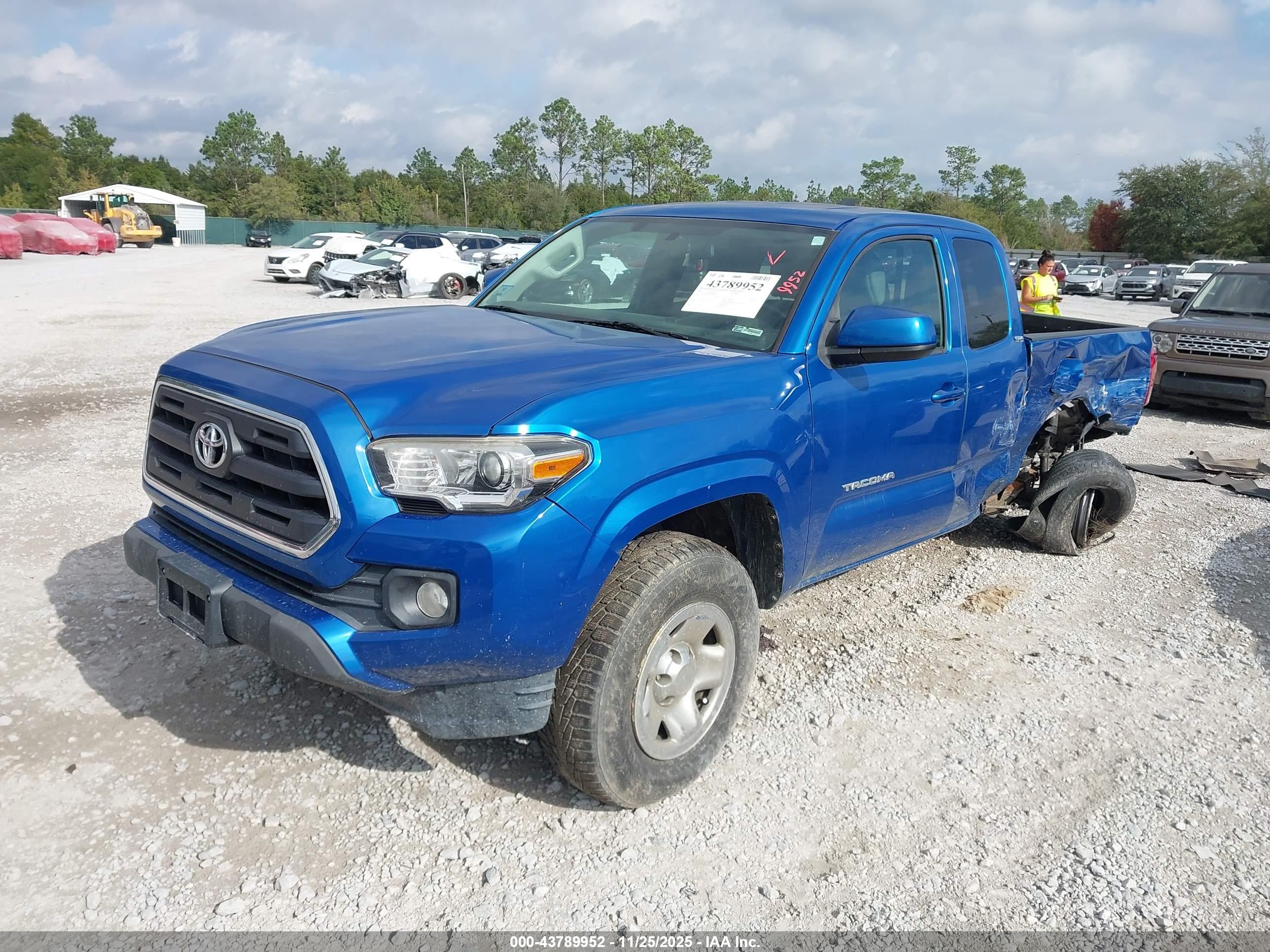TOYOTA TACOMA image 2