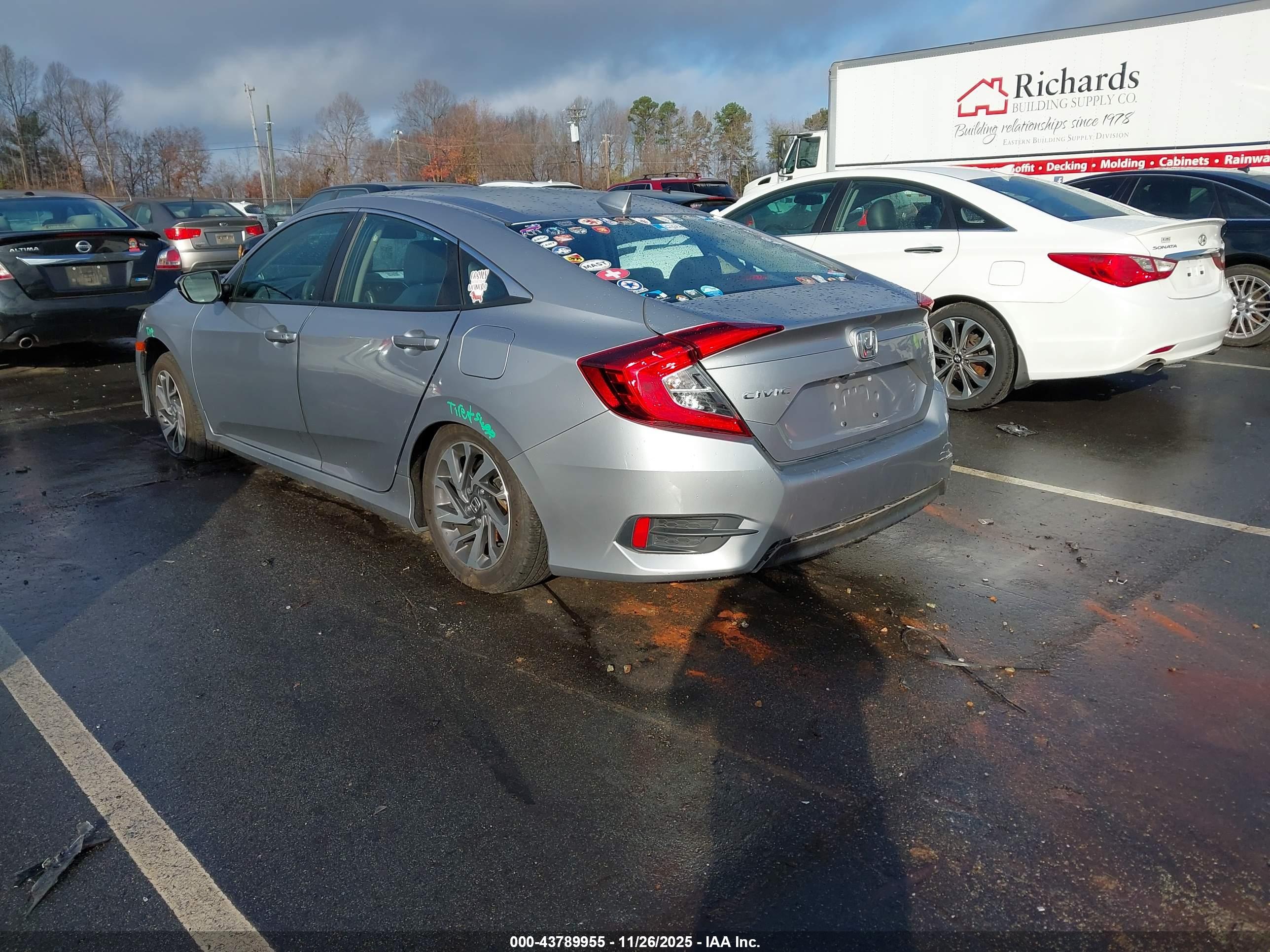 HONDA CIVIC image 3