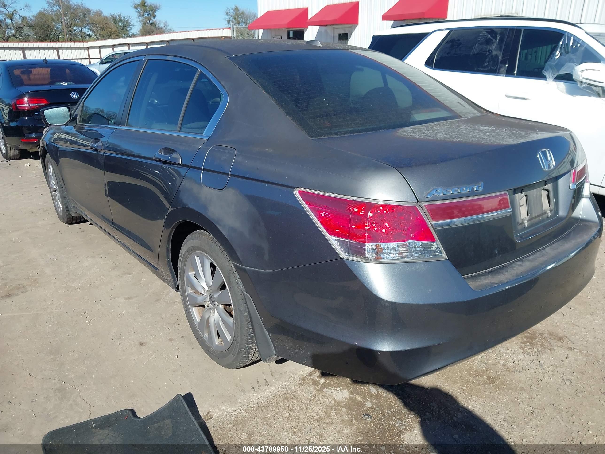 HONDA ACCORD image 3