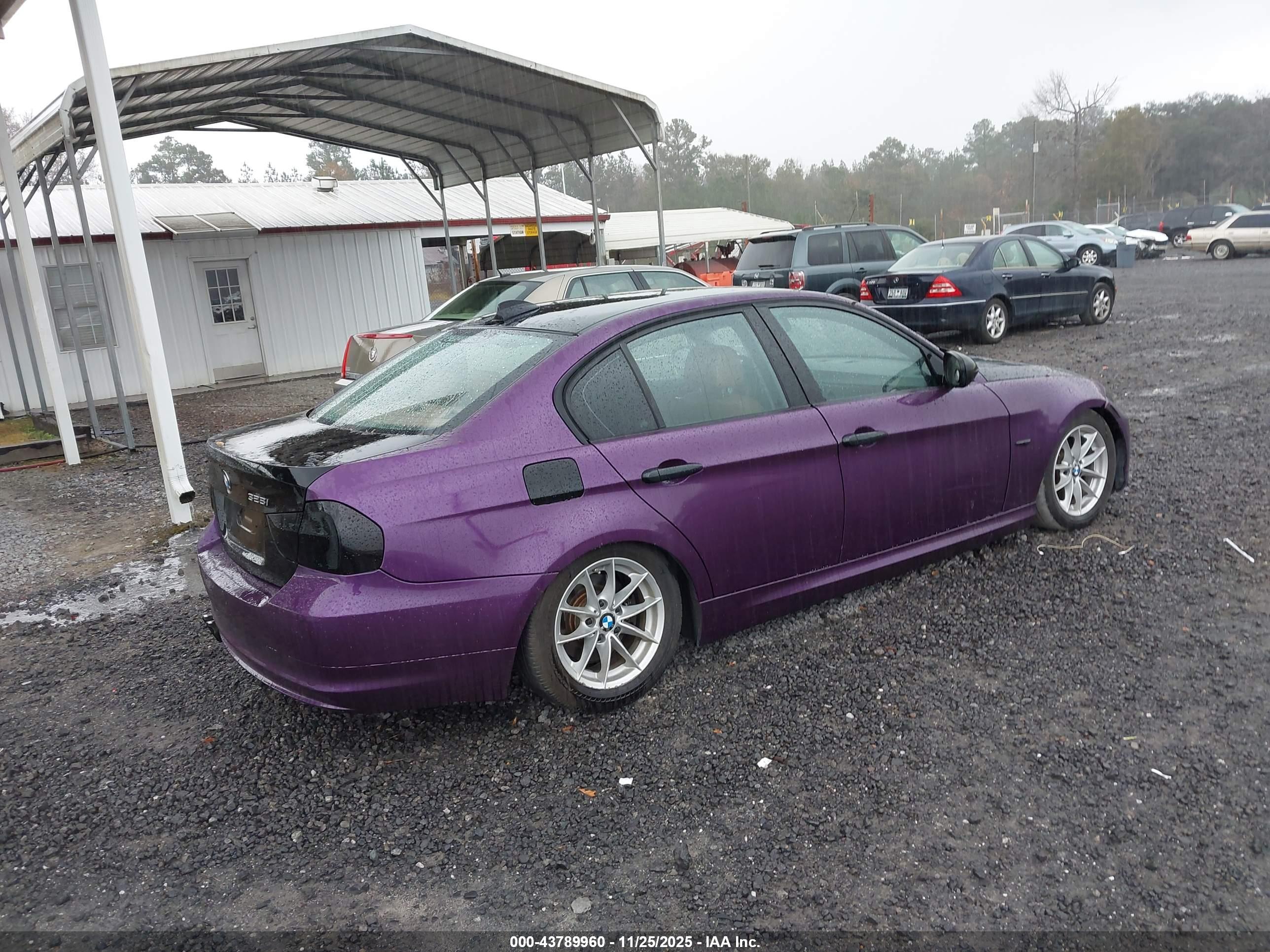 BMW 328I image 4