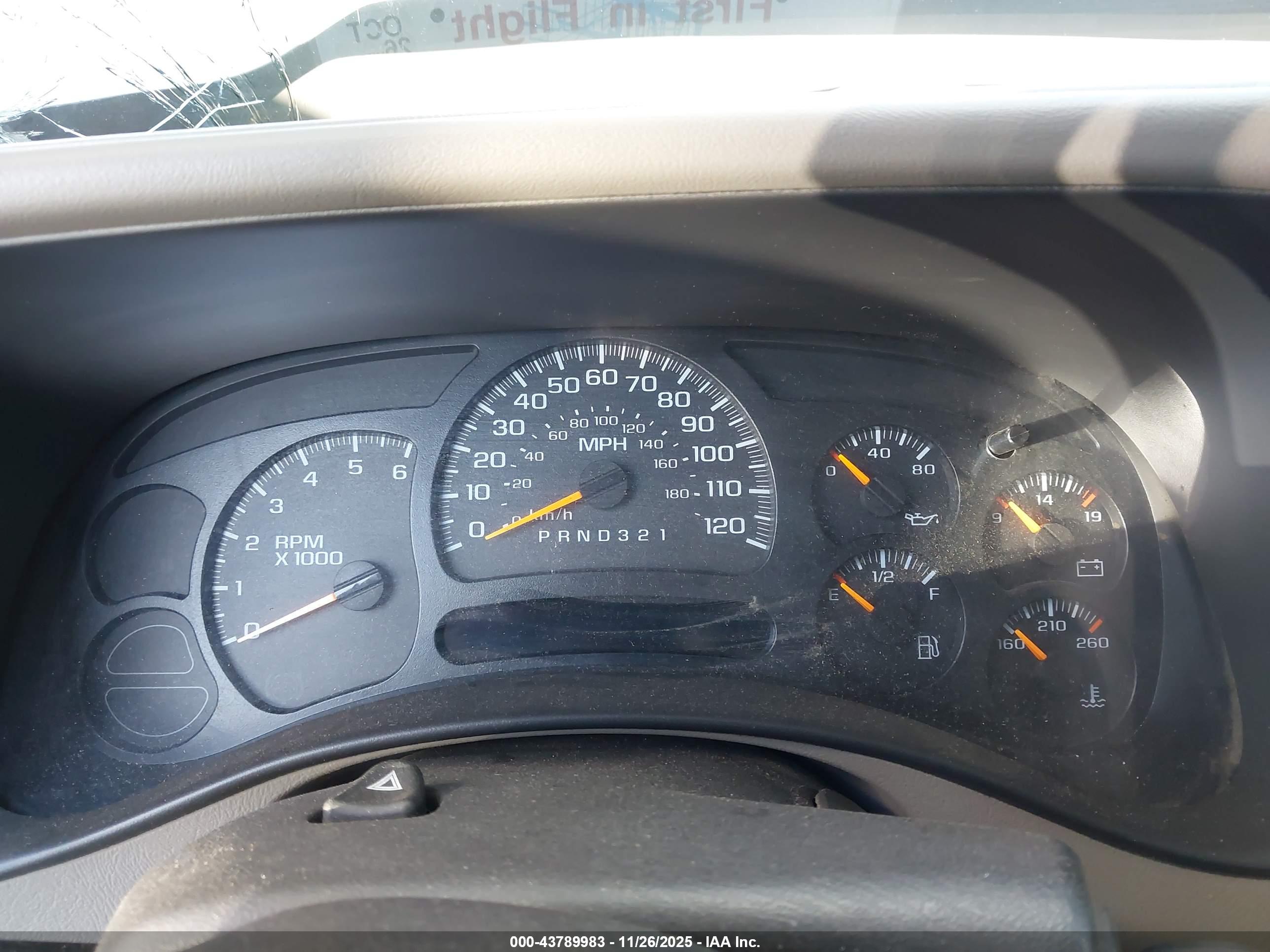 CHEVROLET SILVERADO image 7