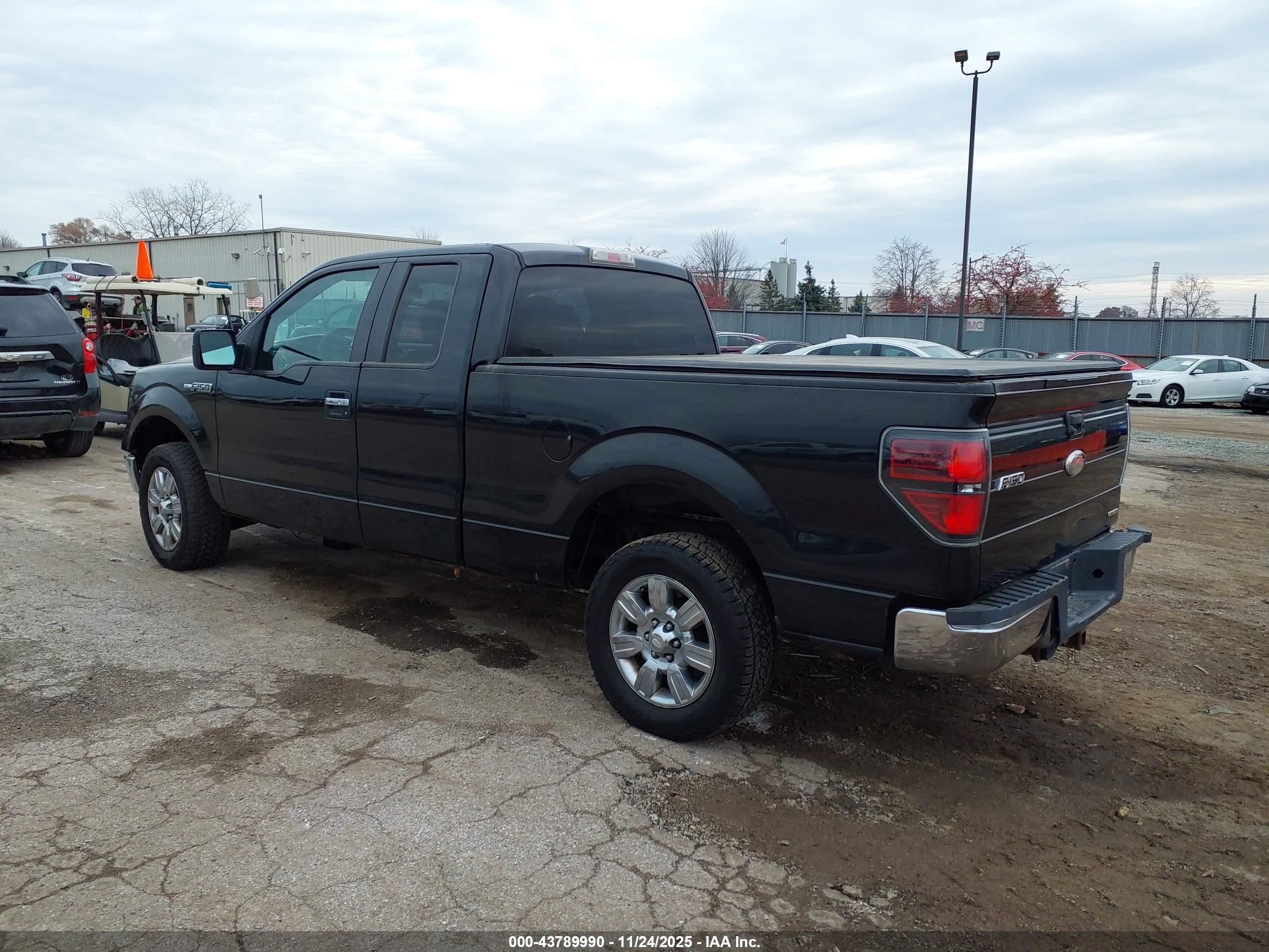 FORD F-150 image 3