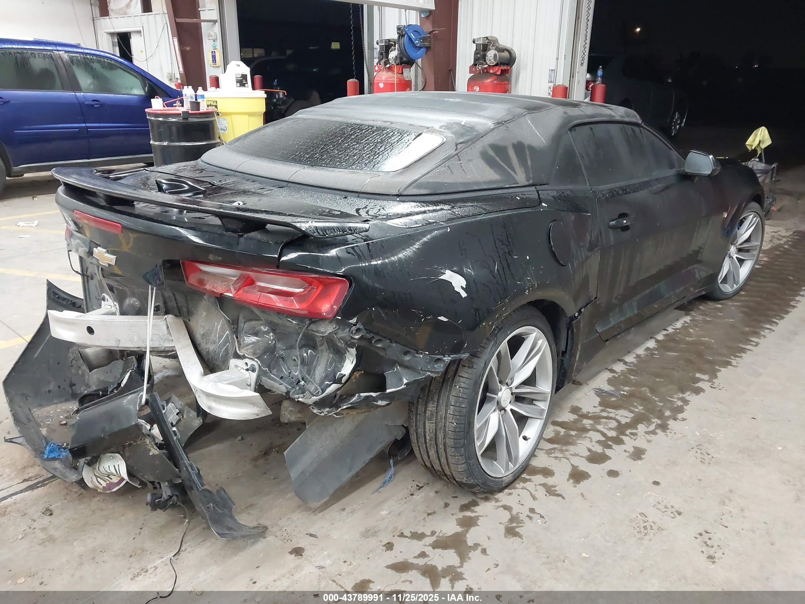 CHEVROLET CAMARO image 4