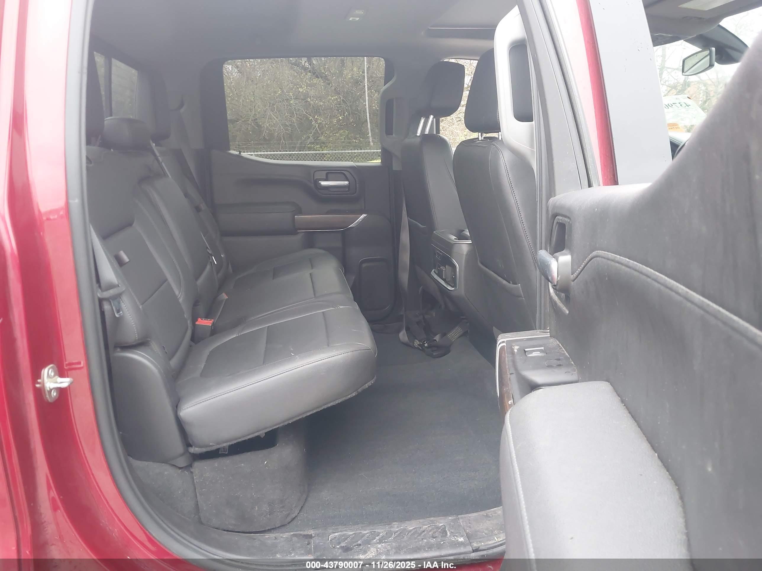 GMC SIERRA image 8