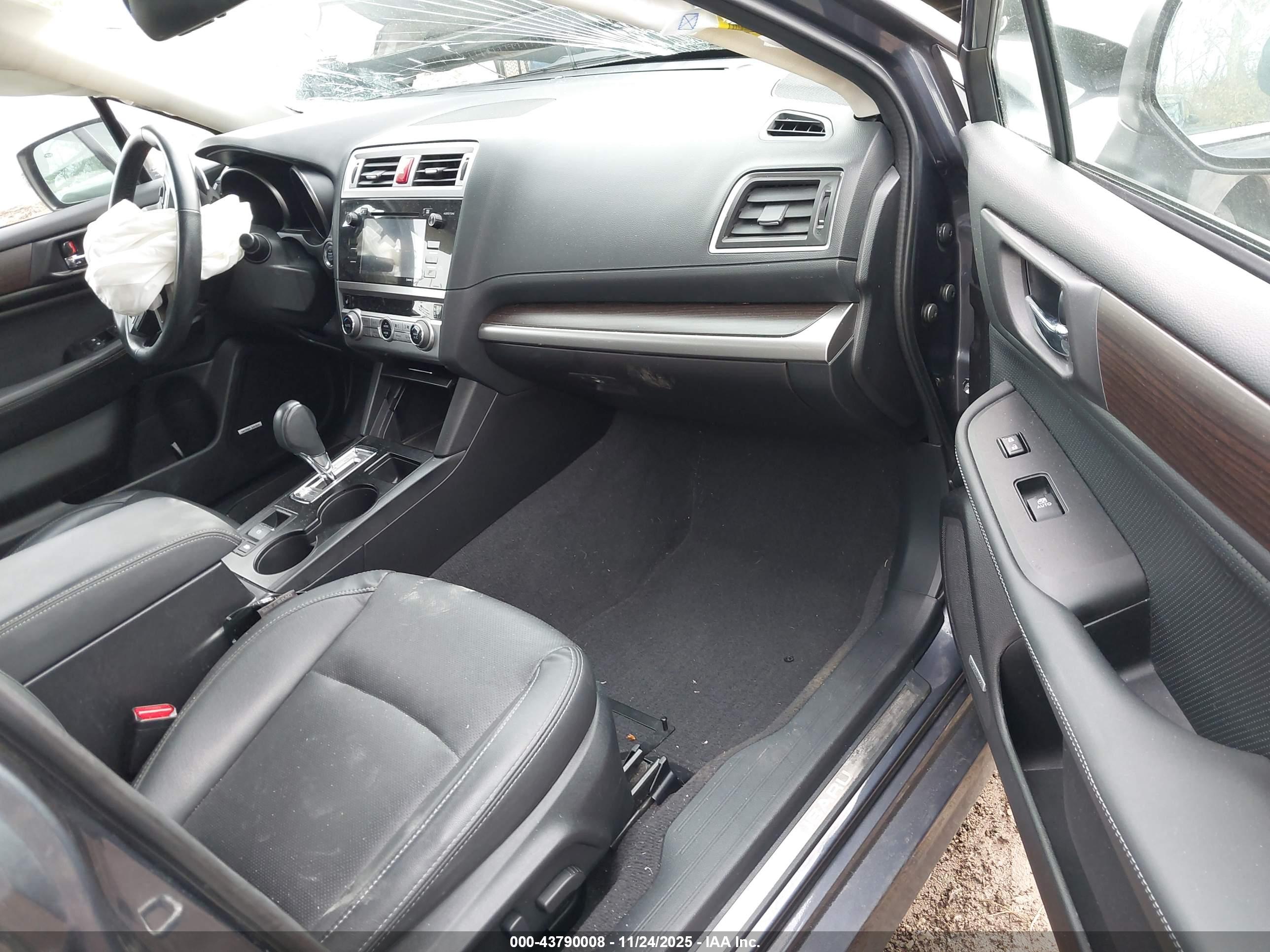 SUBARU LEGACY image 5