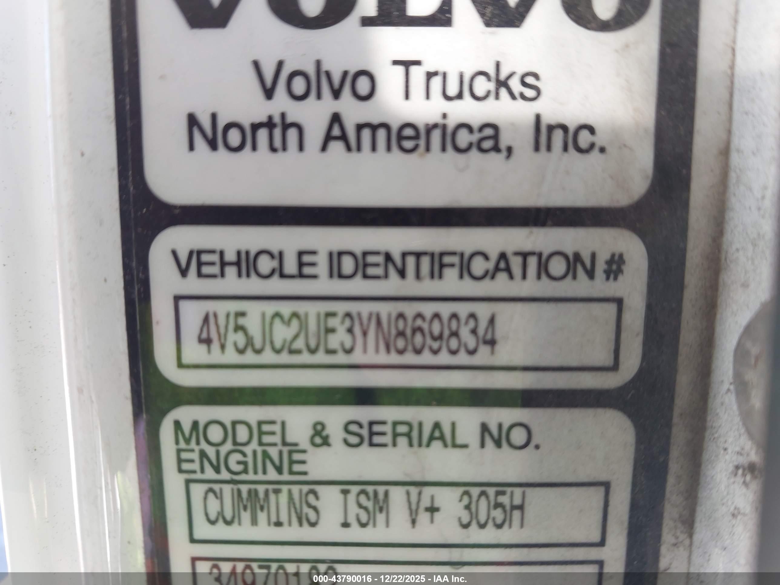 VOLVO CONVENTIONAL image 9