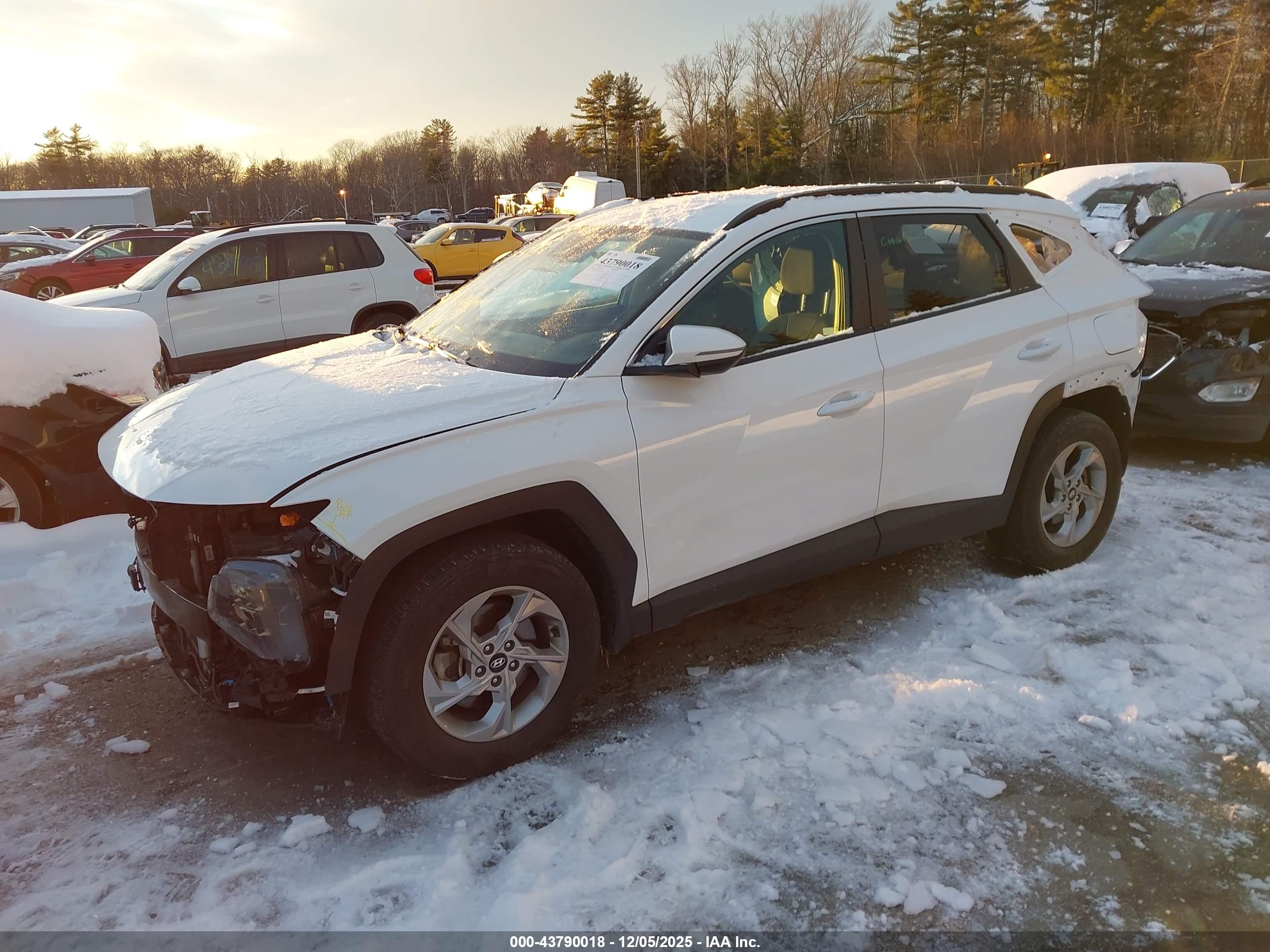 HYUNDAI TUCSON image 2