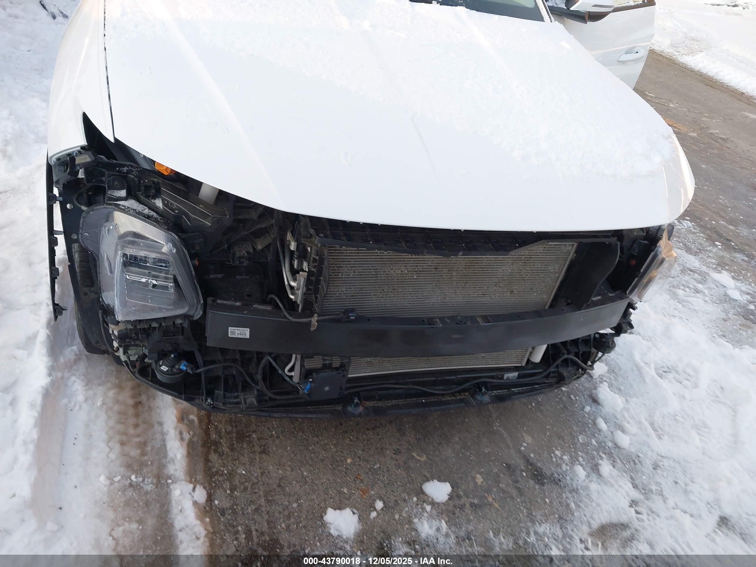 HYUNDAI TUCSON image 6