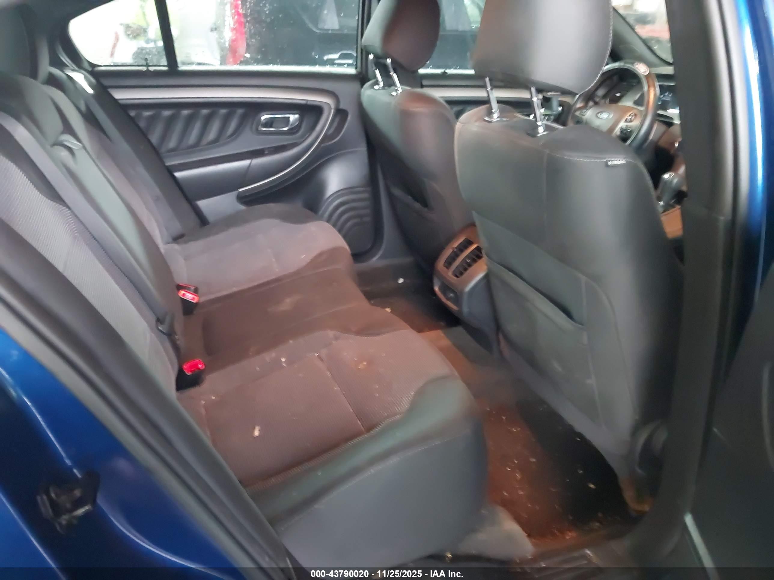 FORD TAURUS image 8