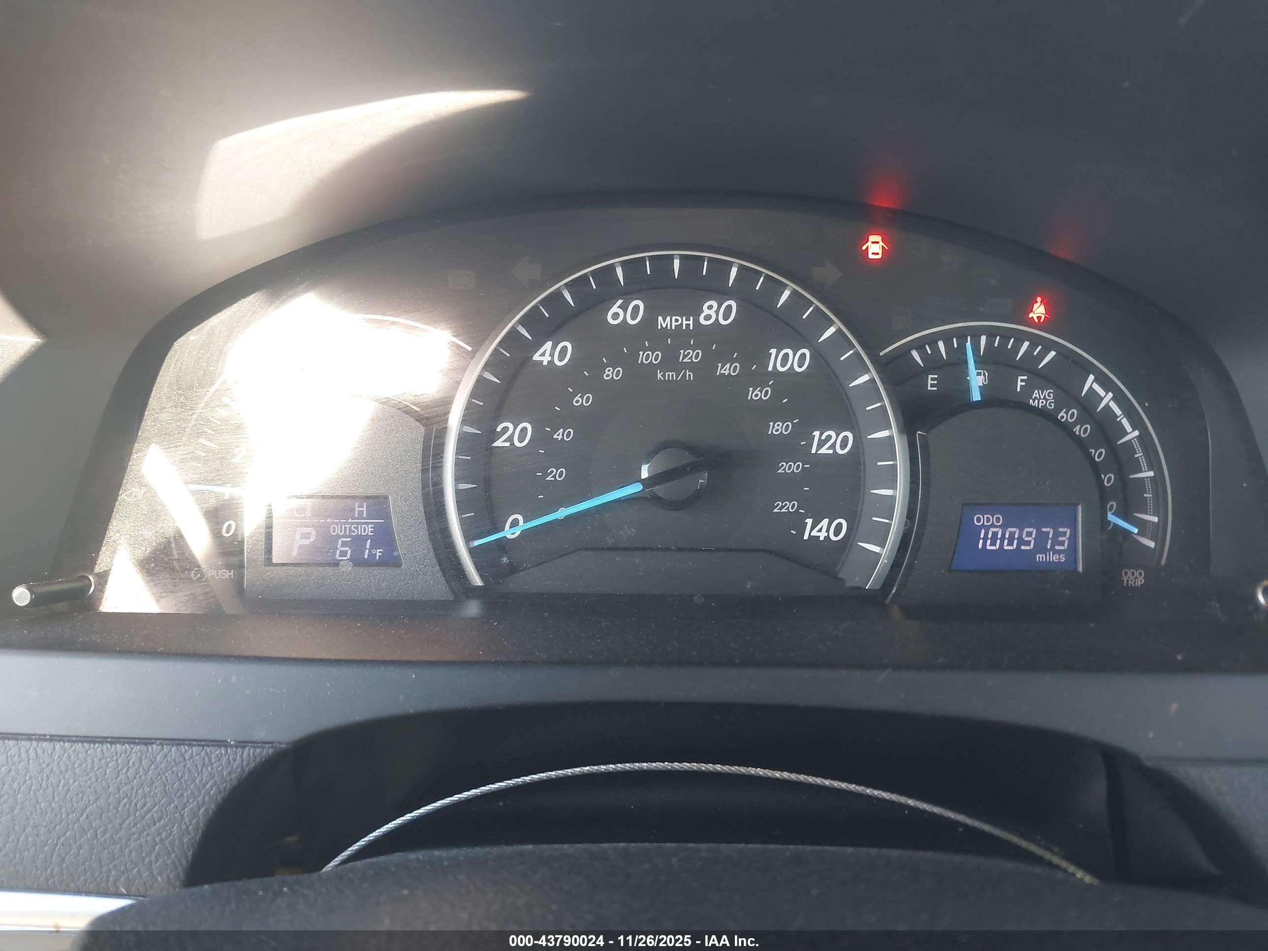 TOYOTA CAMRY image 7