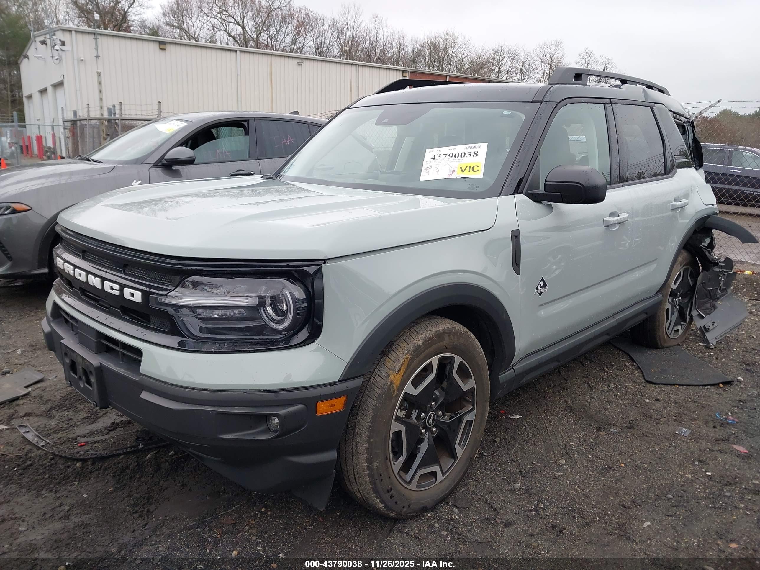 FORD BRONCO image 2