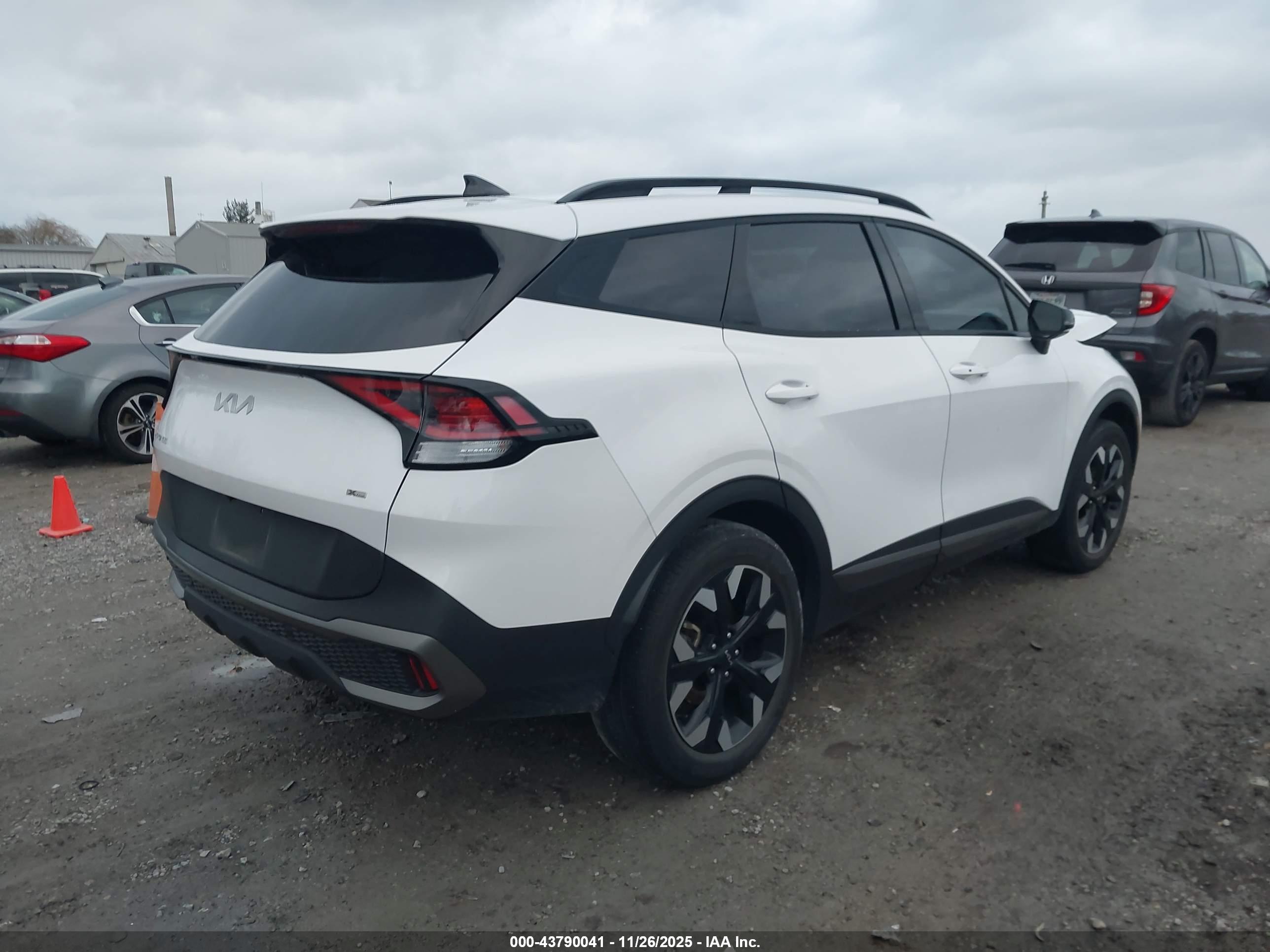 KIA SPORTAGE image 4