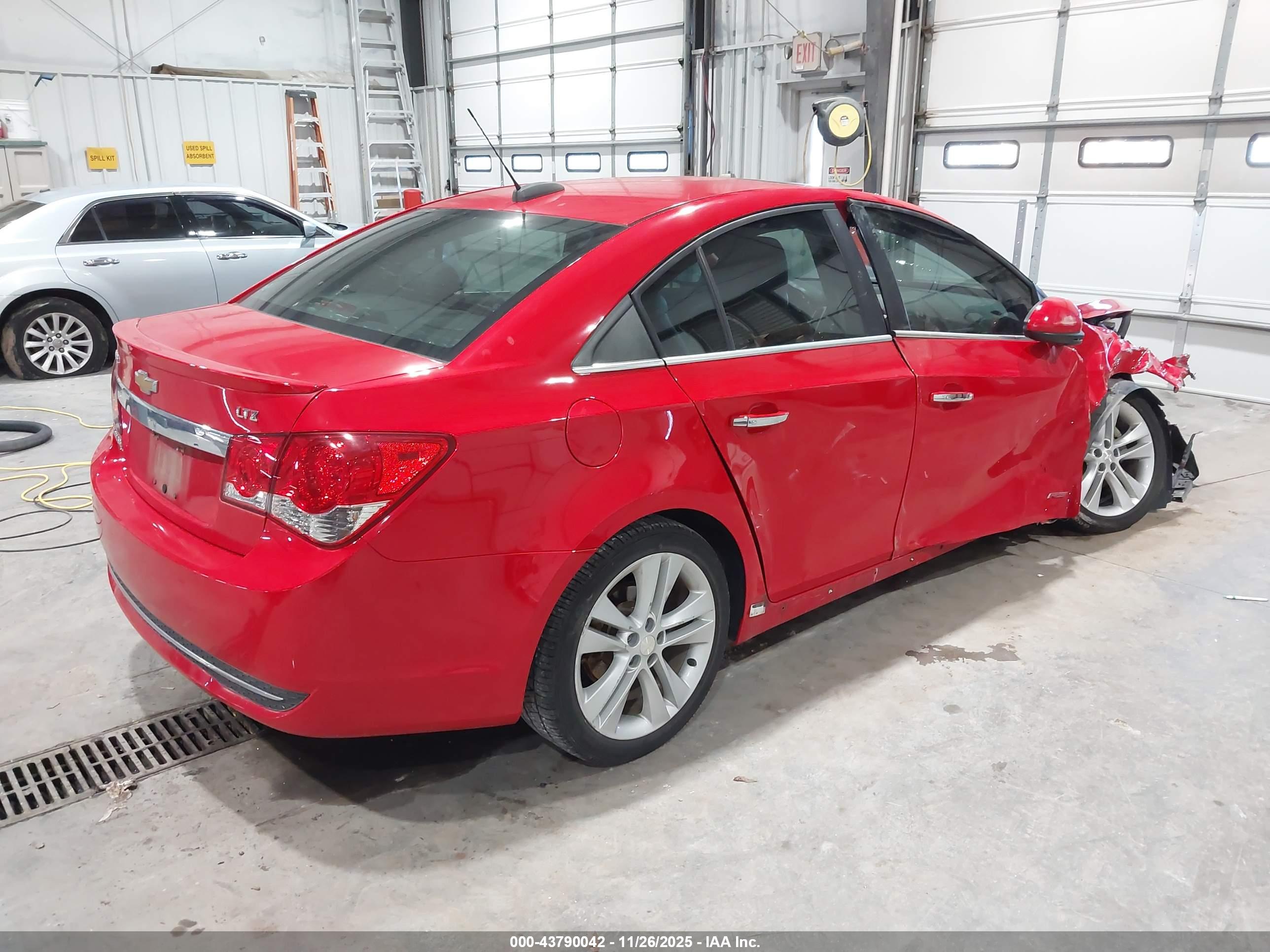 CHEVROLET CRUZE image 4