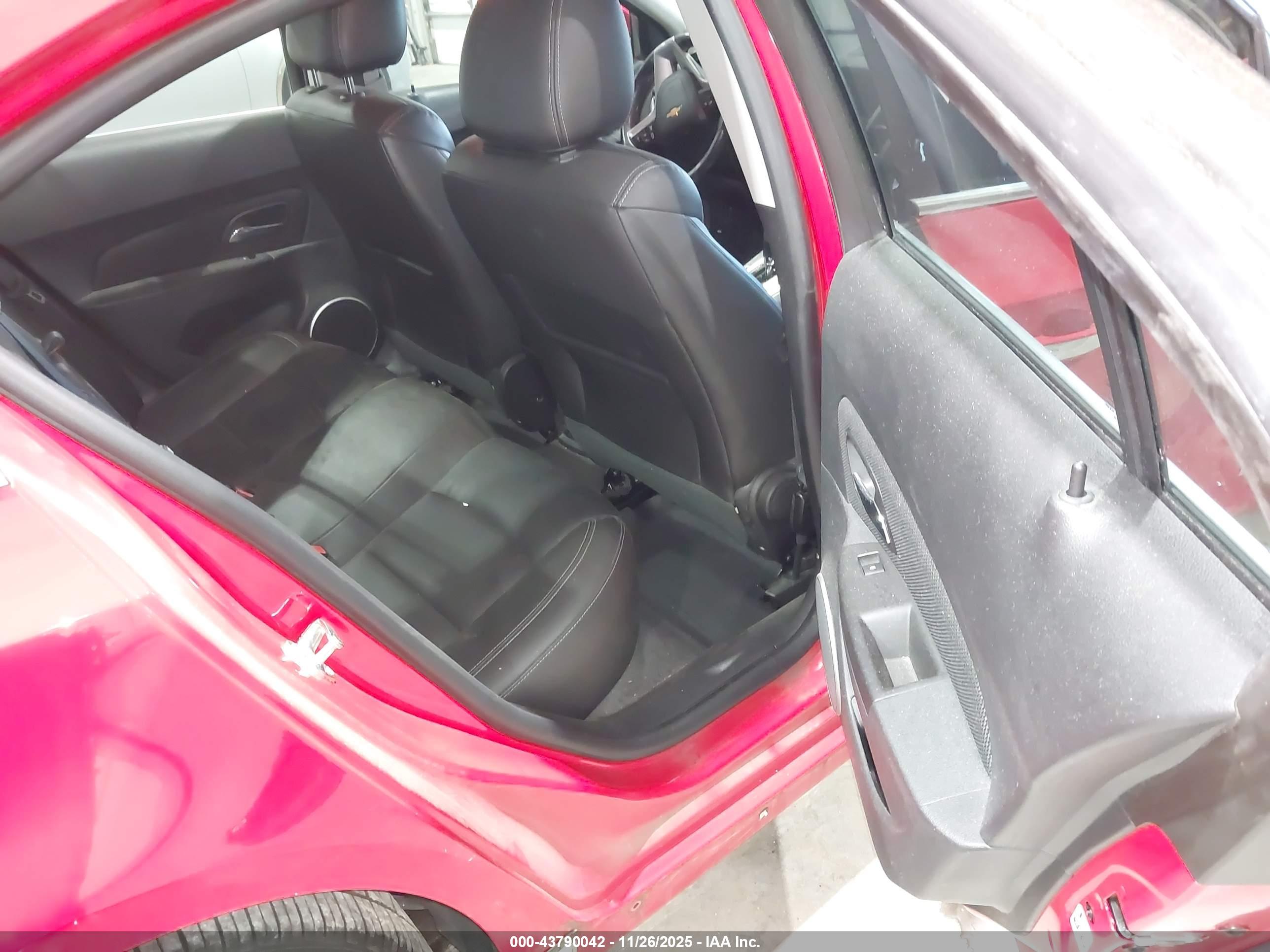 CHEVROLET CRUZE image 8