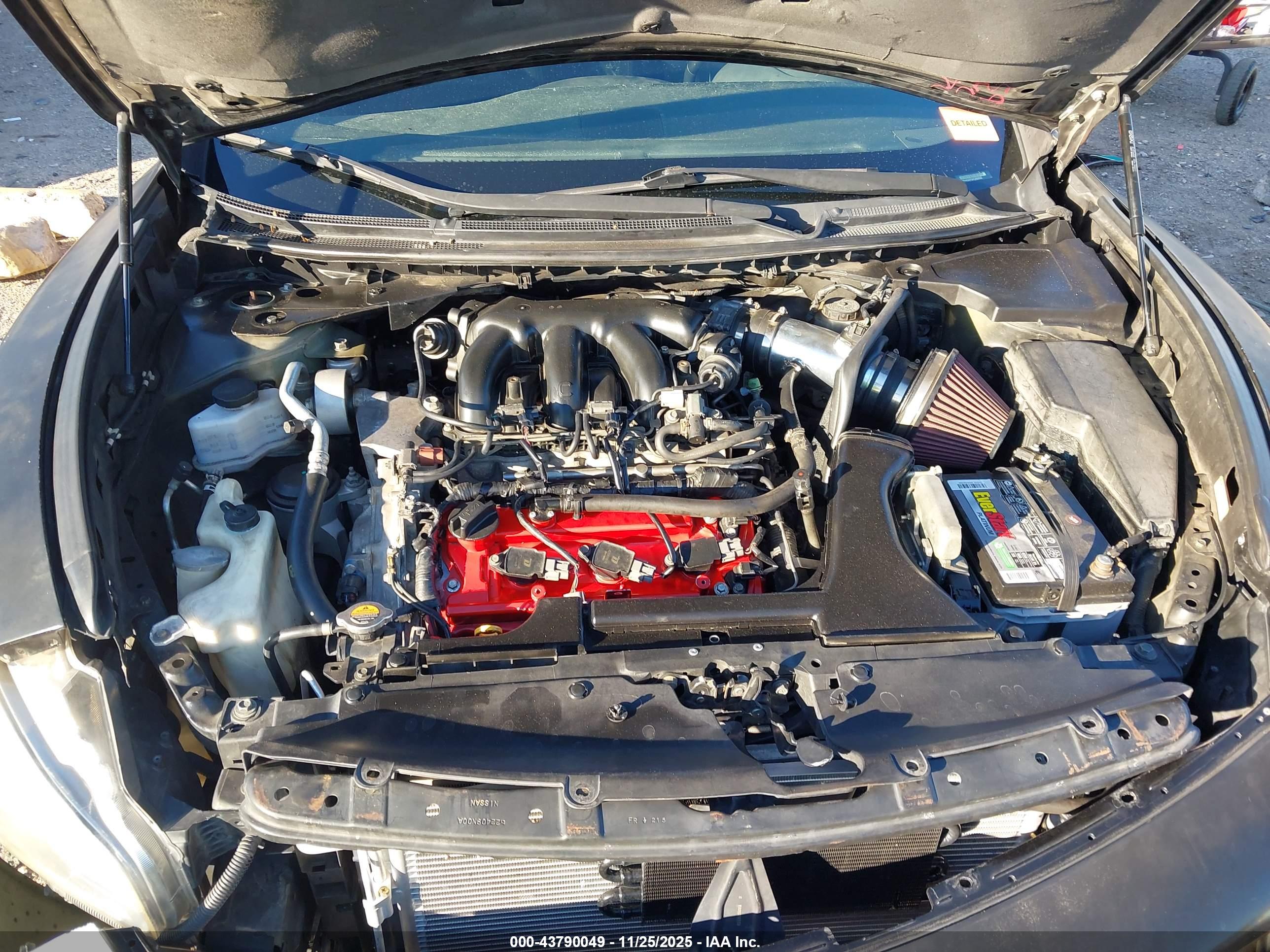NISSAN MAXIMA image 10
