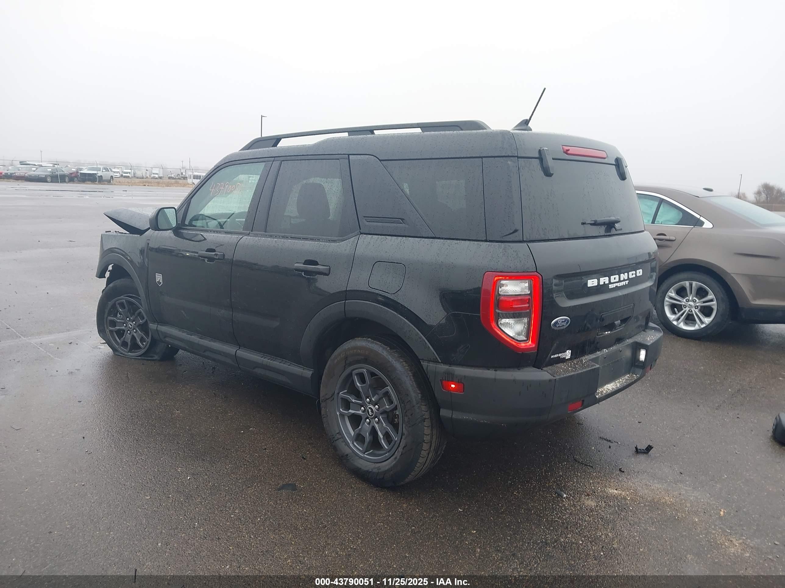 FORD BRONCO image 3