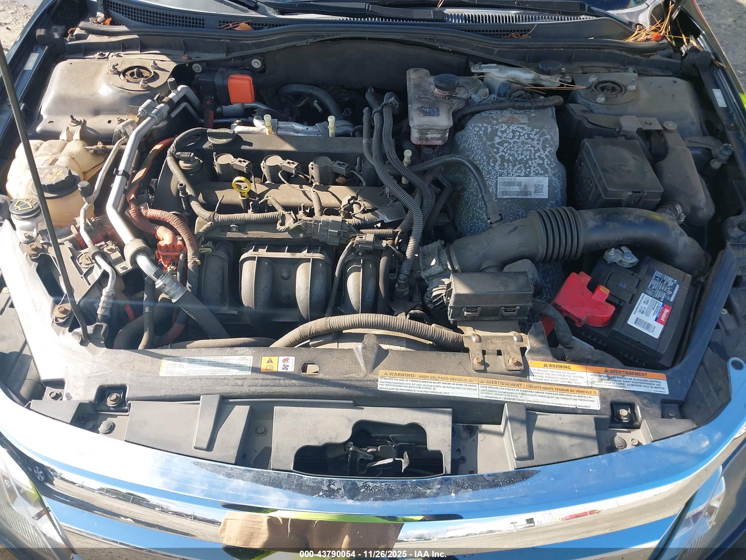 FORD FUSION image 10