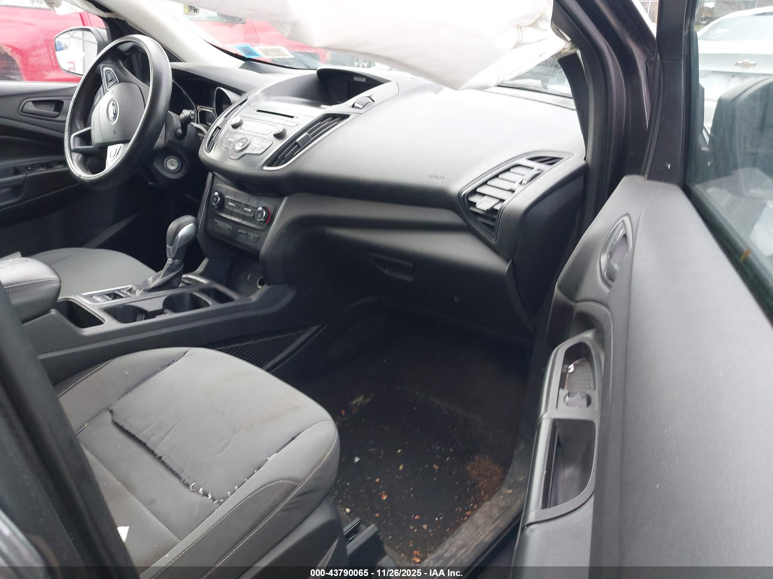 FORD ESCAPE image 5
