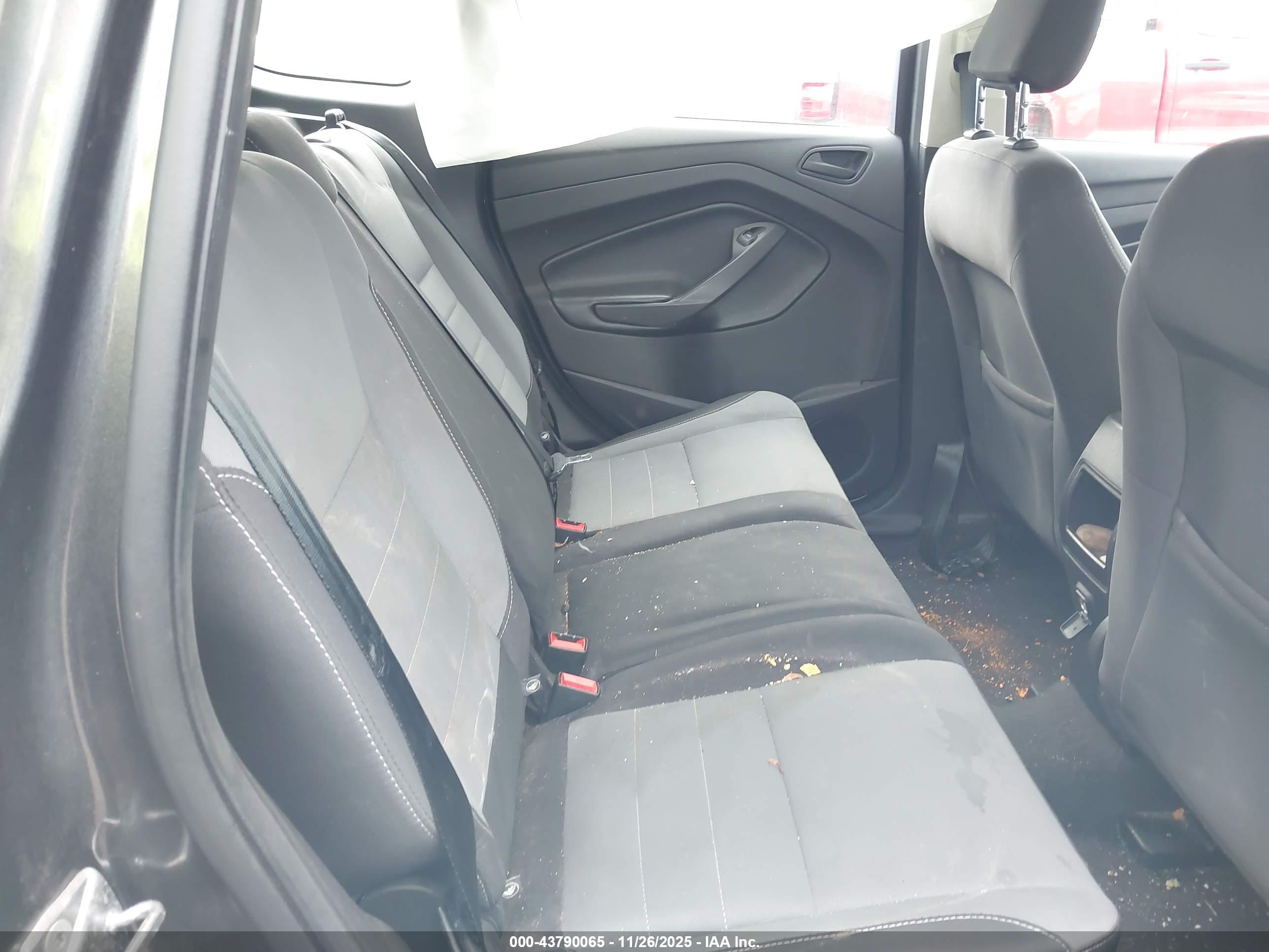 FORD ESCAPE image 8