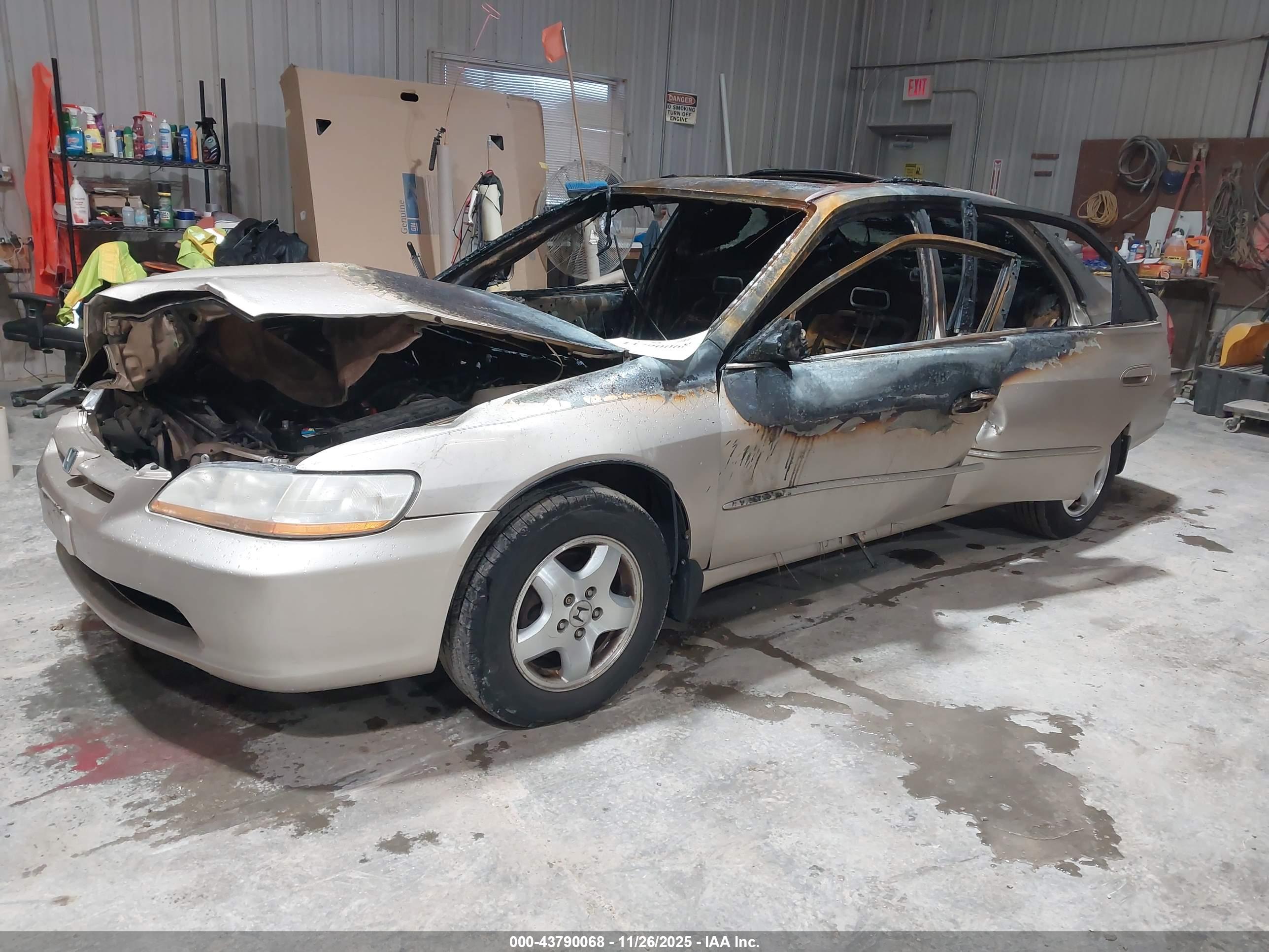 HONDA ACCORD image 2