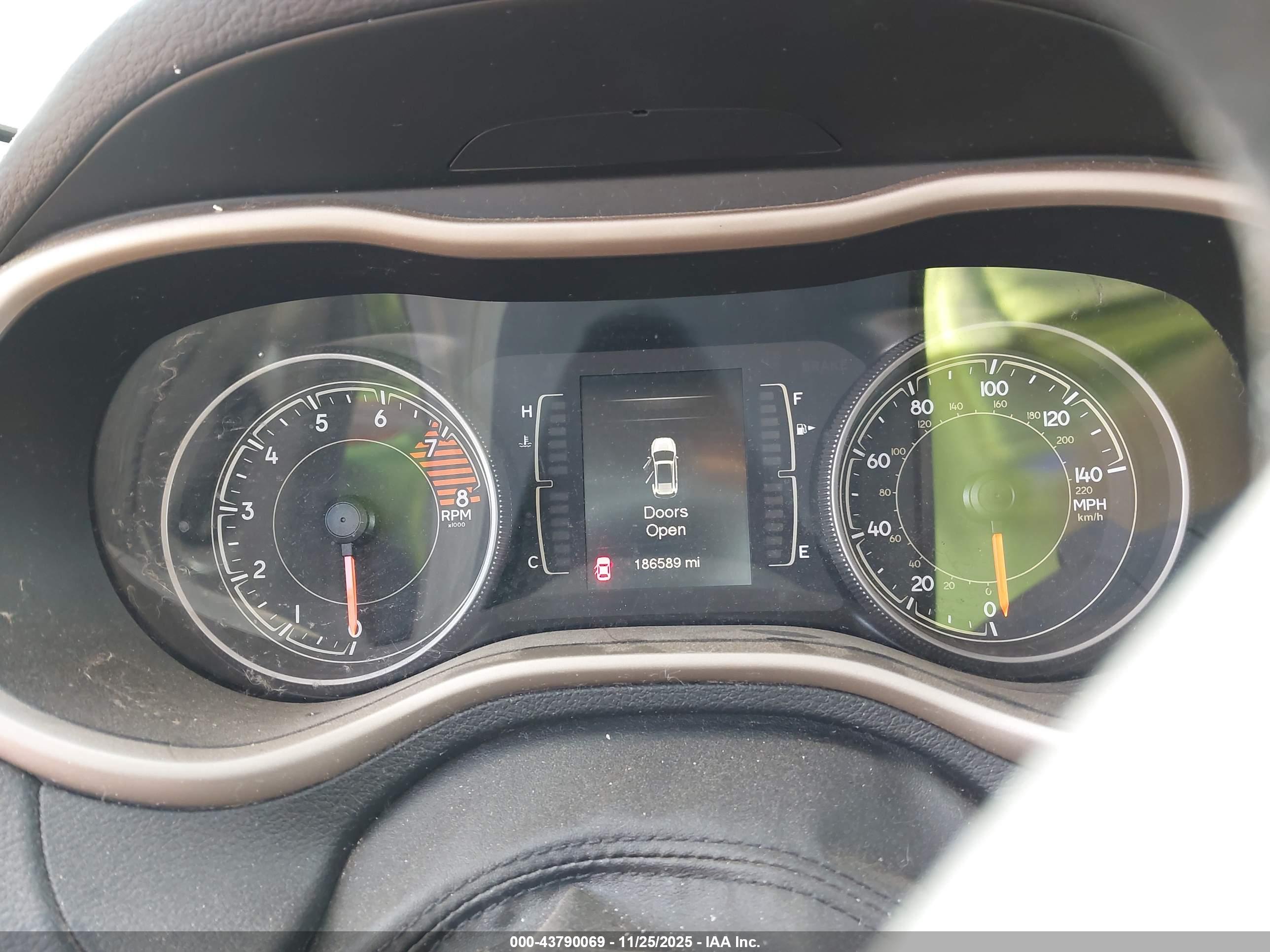JEEP CHEROKEE image 7