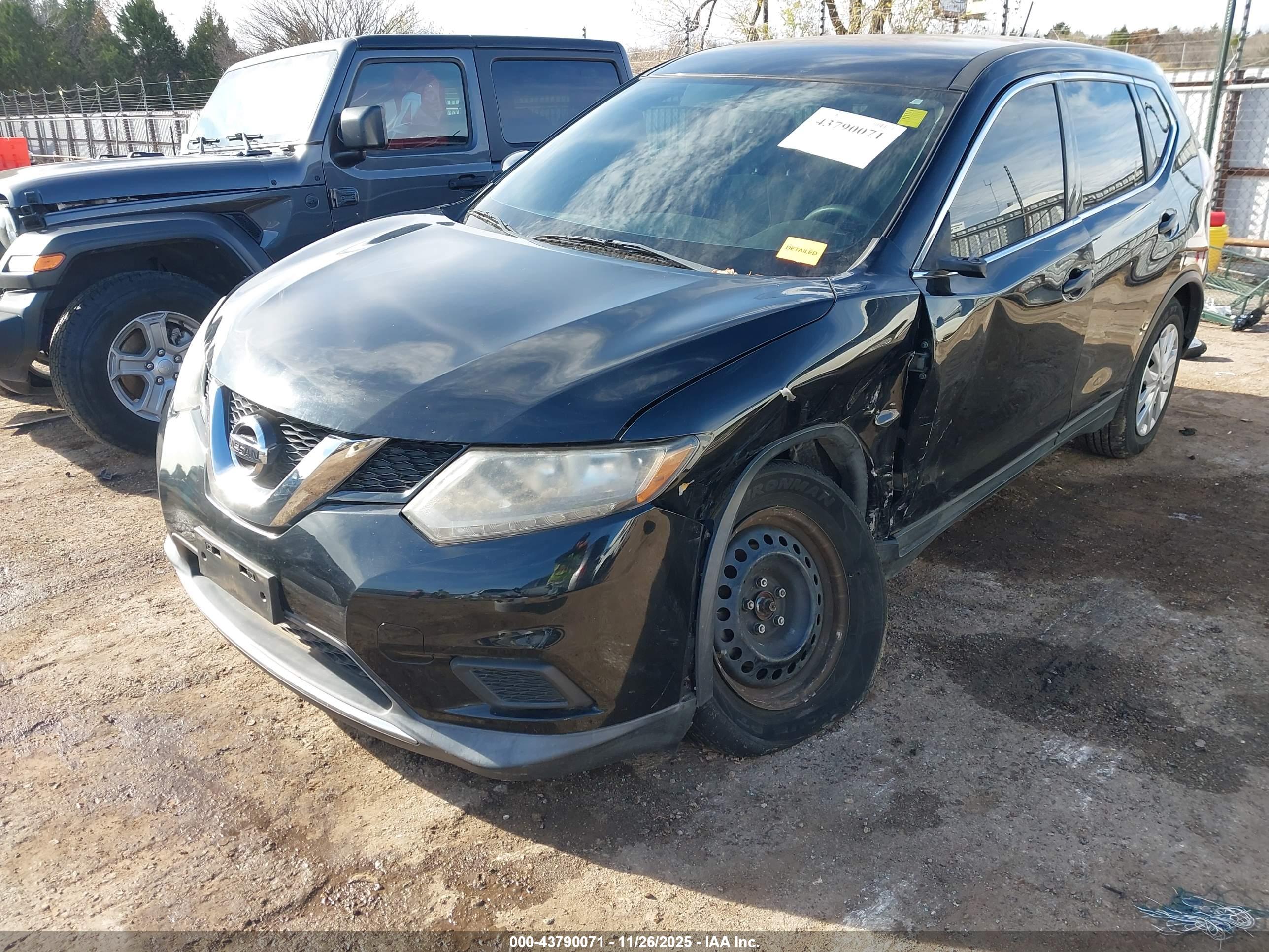 NISSAN ROGUE image 2