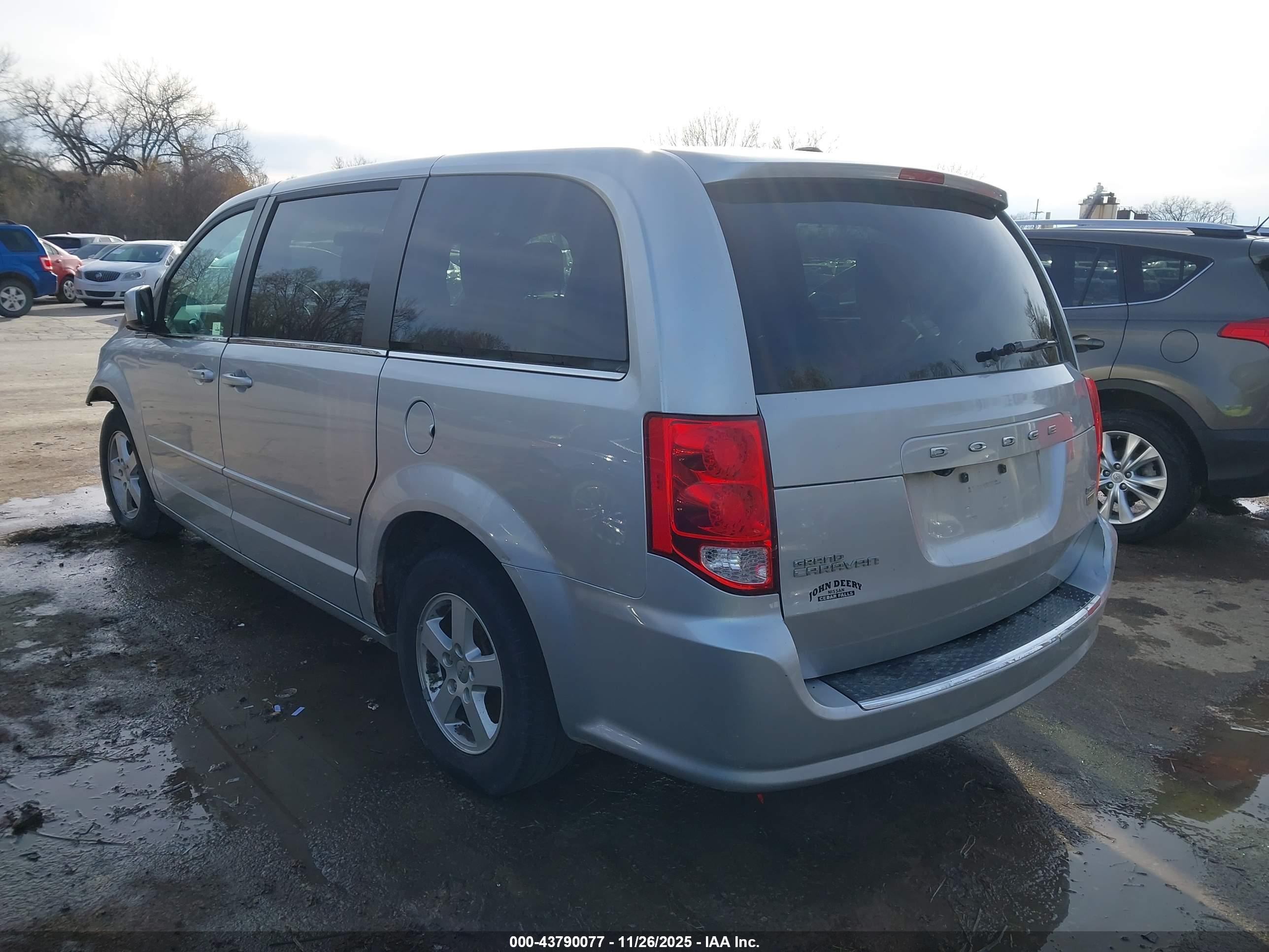 DODGE GRAND image 3